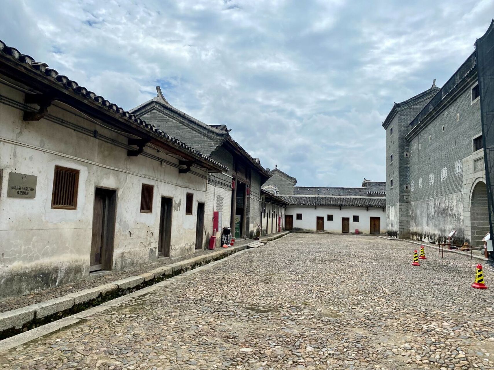 粤北——始兴县满堂客家大围攻略 97一,简介:满堂客家大围位于始兴