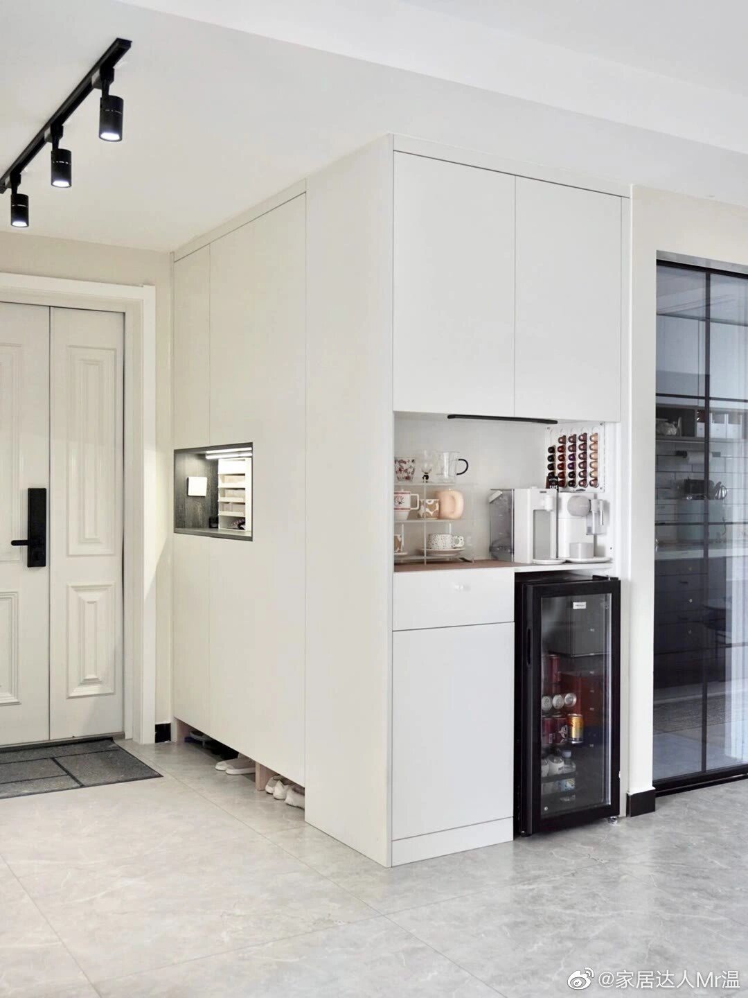 最流行的18款转角酒柜设计