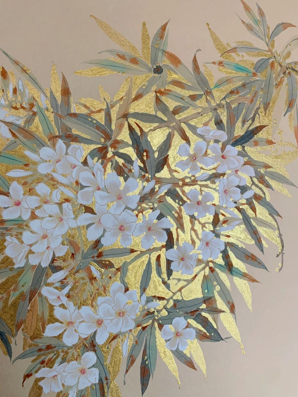 国画 夹竹桃78挥金如铁画法 写生白色夹竹桃系列第二幅作品 用金色