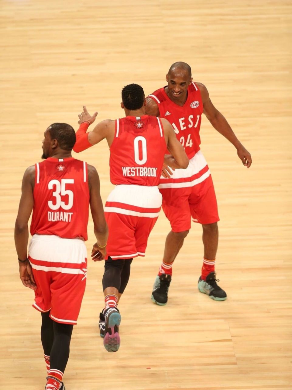 威少与科比 #nba# #nba精彩瞬间# #科比# #洛杉矶# #威少# #湖人