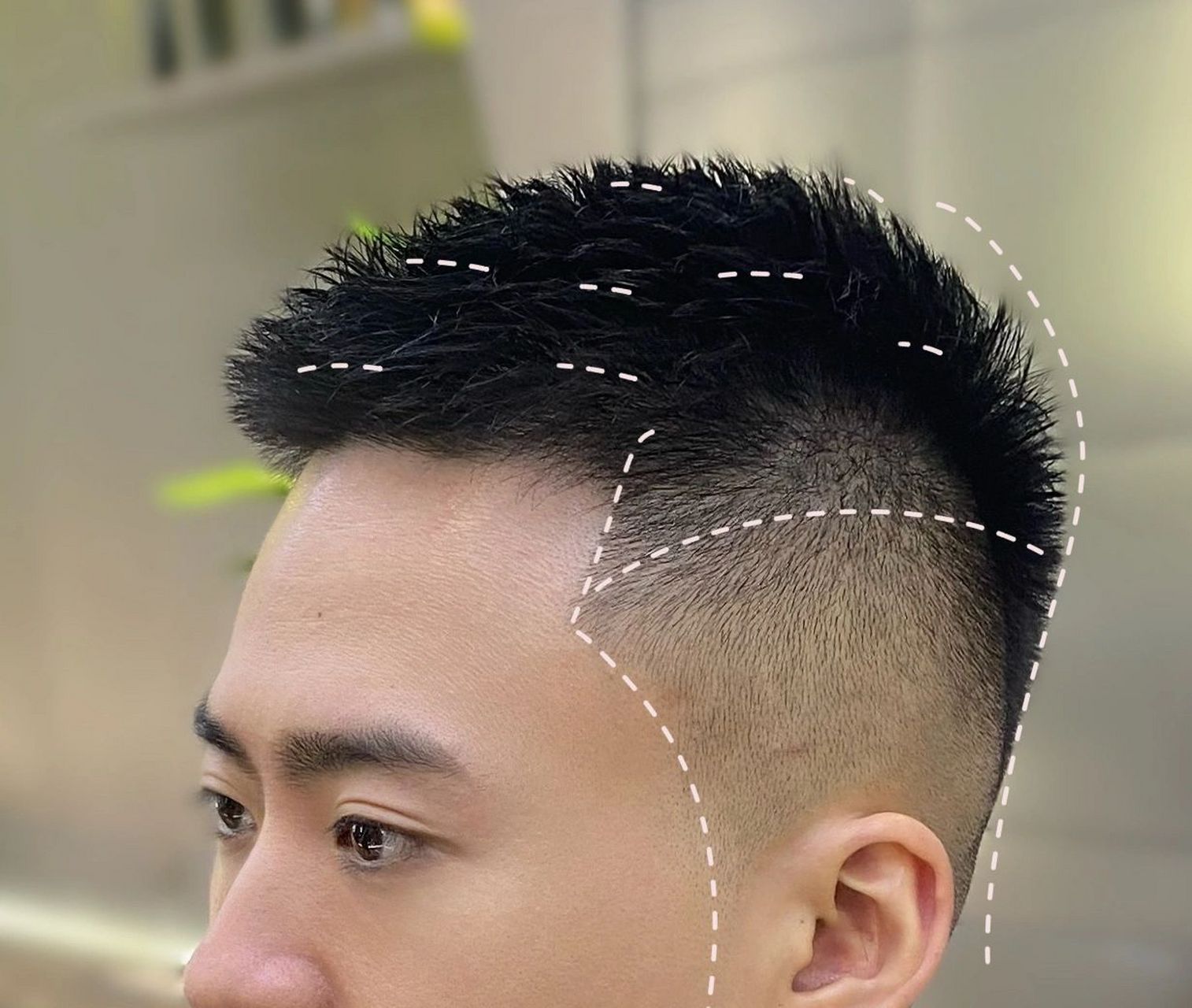 男生发型推荐:中式寸头 长度比寸头长一点,可以理解为短款栗子头