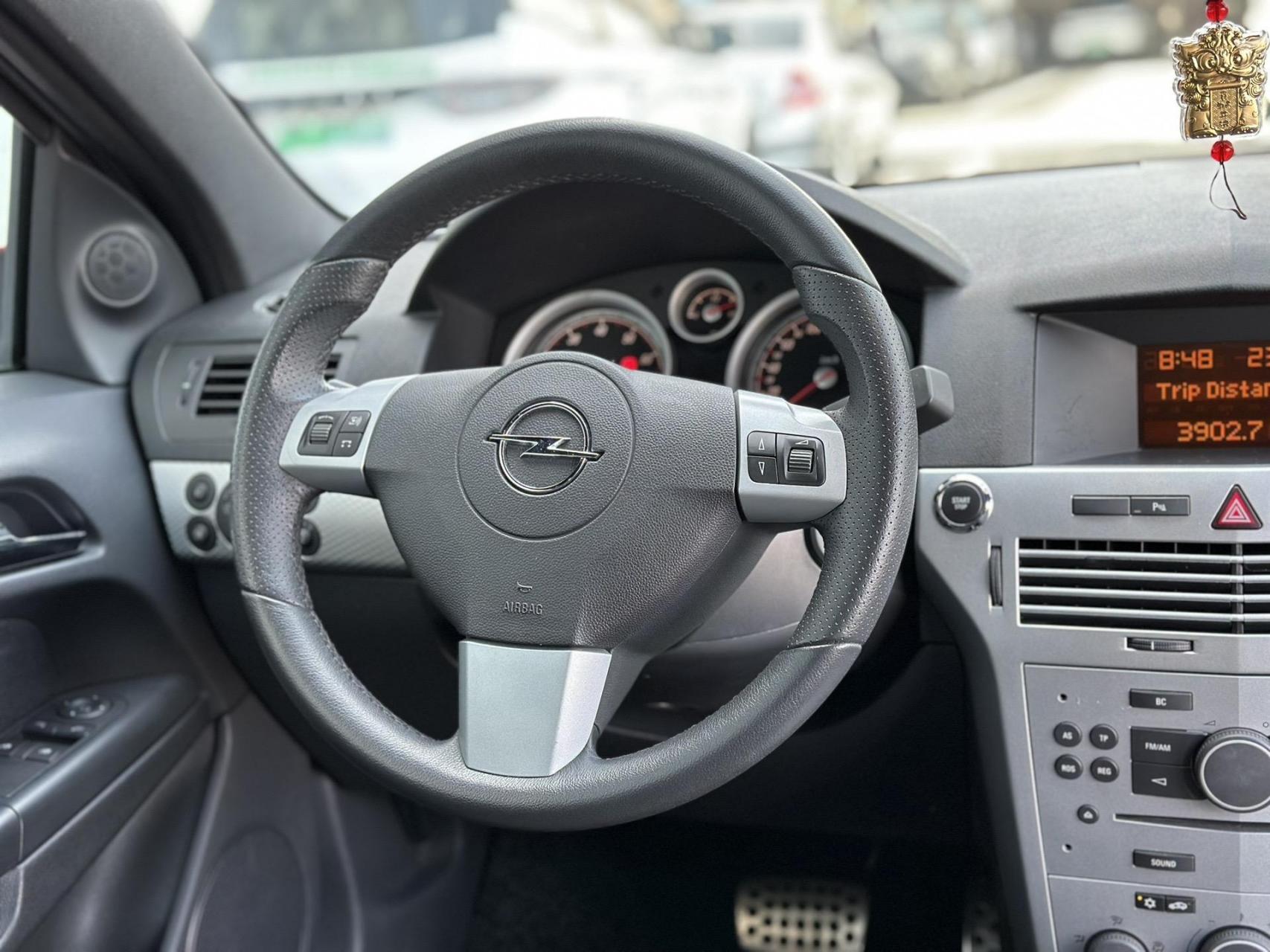 欧宝雅特 gtc三门版 原装进口 1.8t 4万来公里