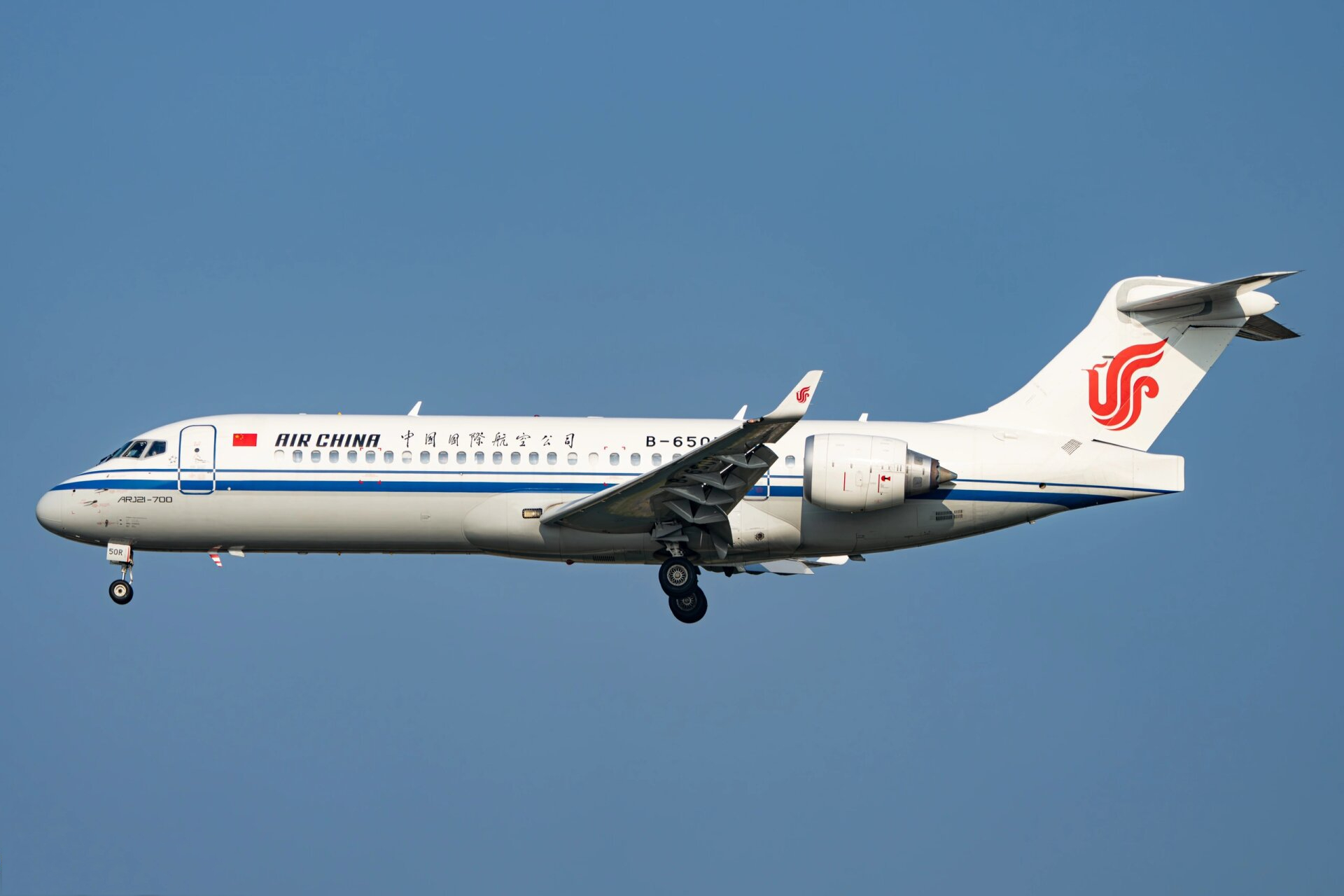 7615 arj21,全称advanced regional jet for 21st century,是新