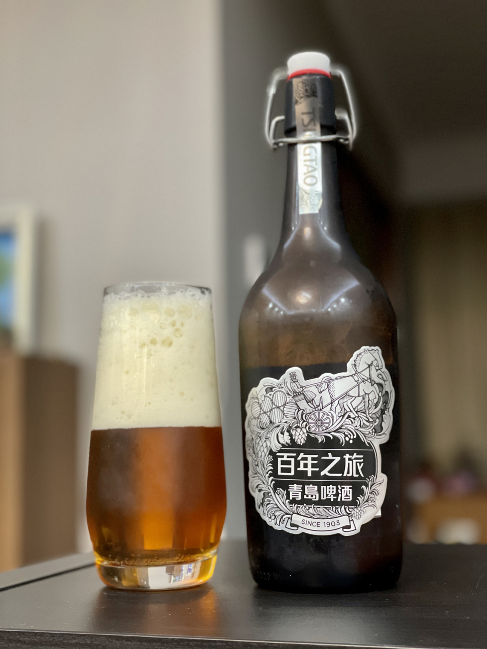 青岛啤酒百年之旅大师限定版 原麦汁浓度15p,酒精度6度以上的青岛啤酒