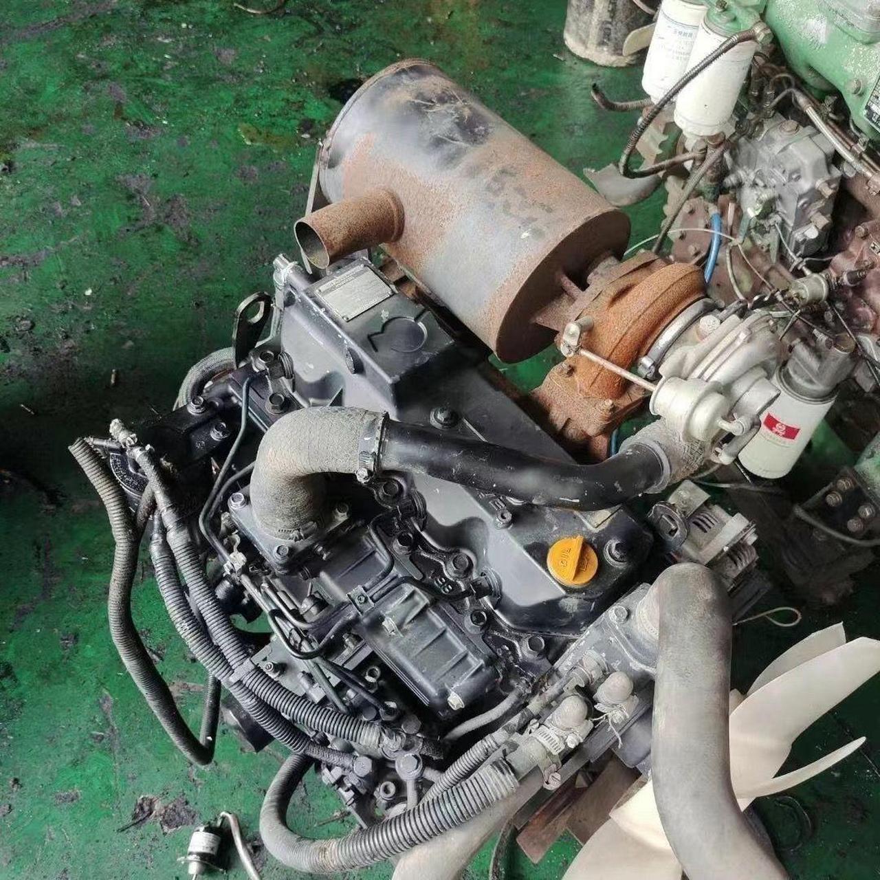久保田688488588d902洋马9498收割机发动机总成洋马4tnv9498t原装
