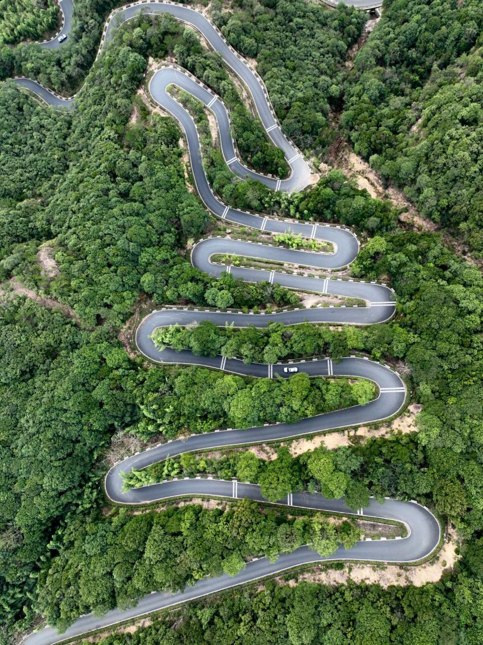 秋名山实景图图片