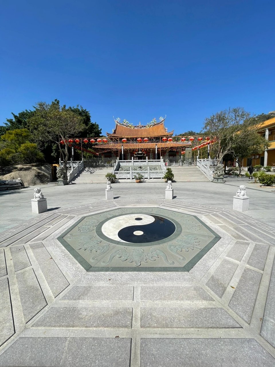 据《鹭江志》载,厦门太清宫原名"东澳妈祖庙宫,在东澳社.