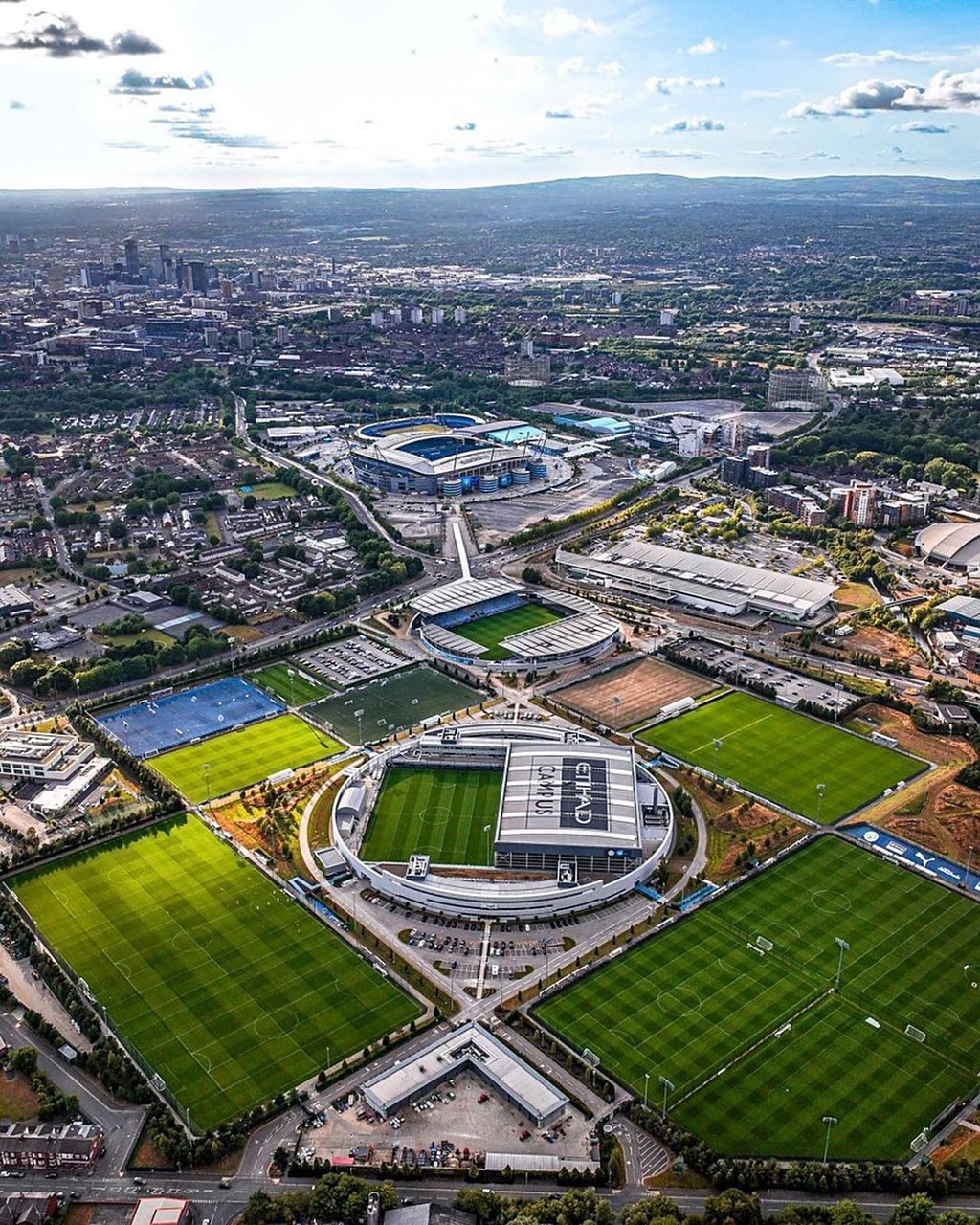 球场丨曼彻斯特,伊蒂哈德训练基地