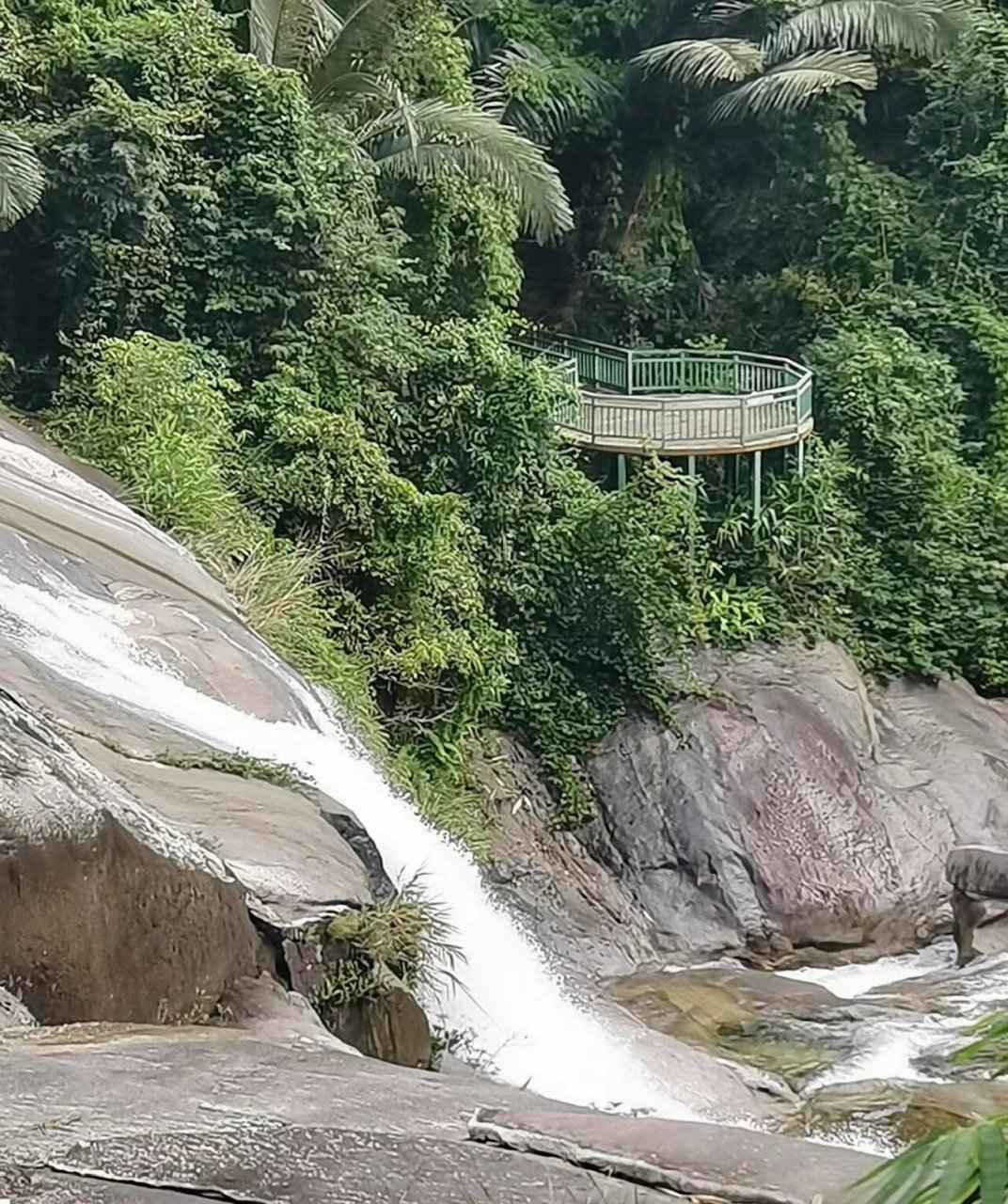 溯溪第四期～琼中七步水 位置:琼中·南茂岭七步水瀑布.