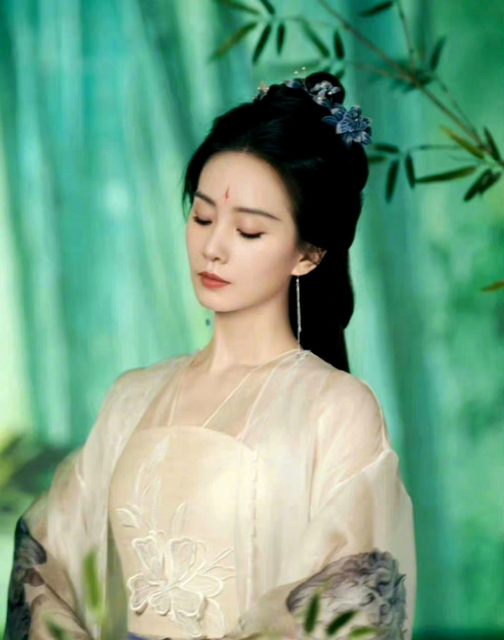 刘诗诗狐妖小红娘竹业篇东方淮竹造型96 是不是清冷感古风美人?