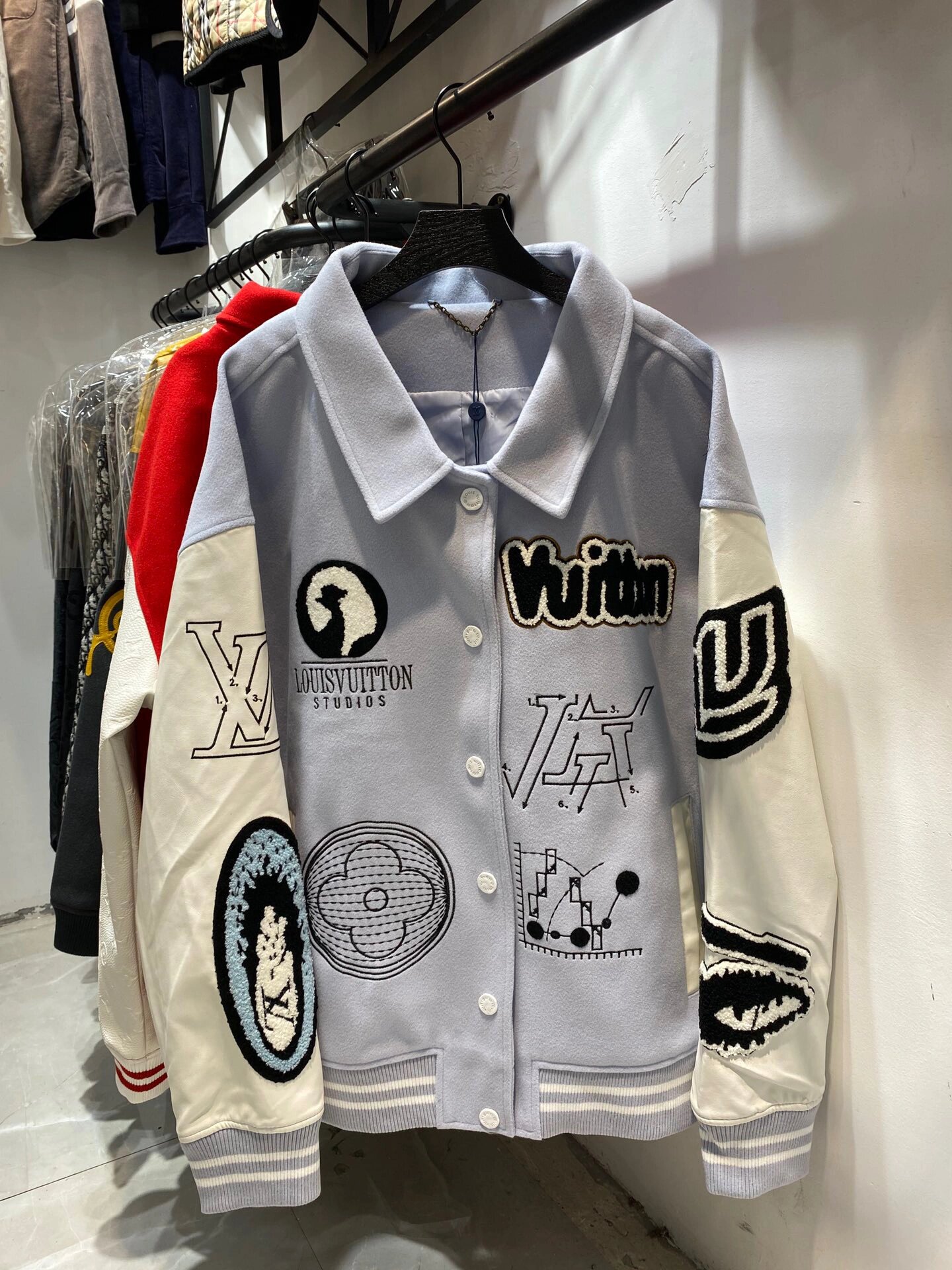 今日好物0115|lv23秀款恶魔之眼棒球服外套