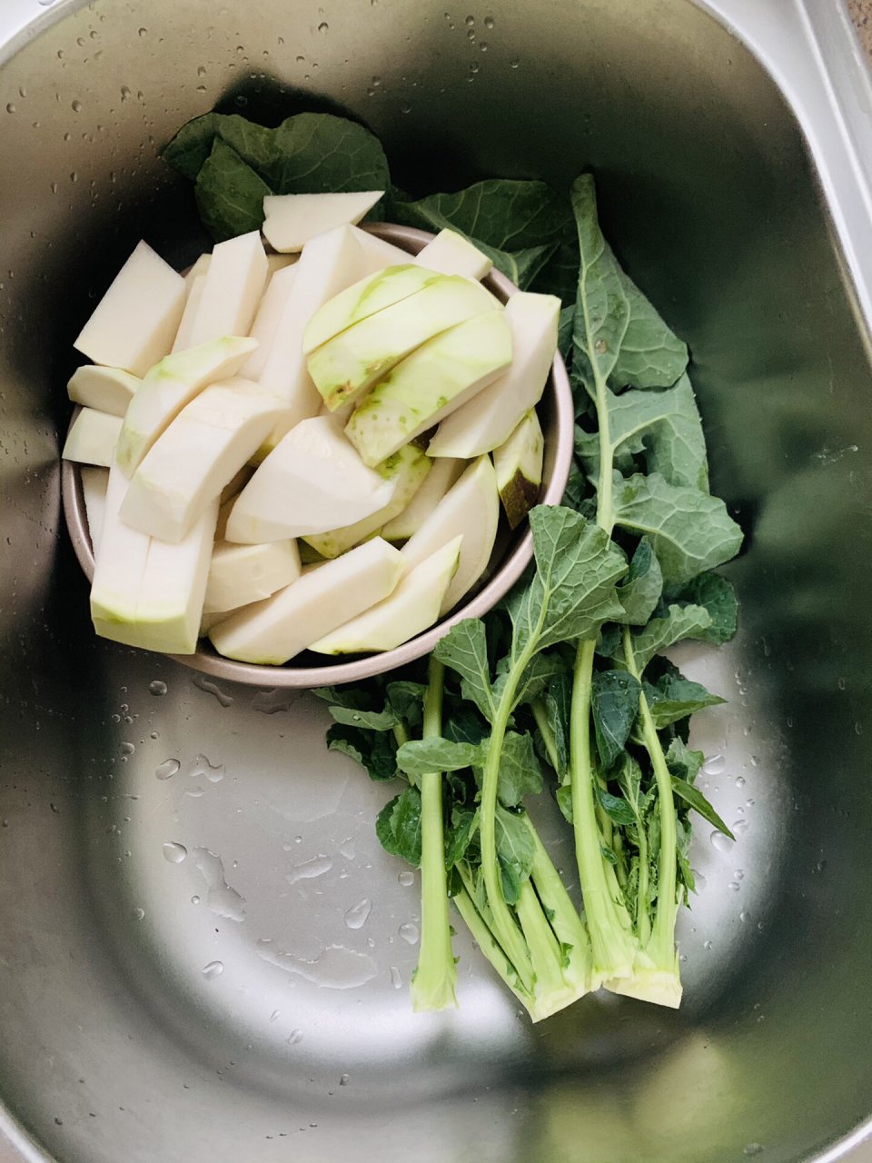 今晚一不留神,烤了个非常好吃的大头菜 	 步骤如下,姐妹们,动起来哈!