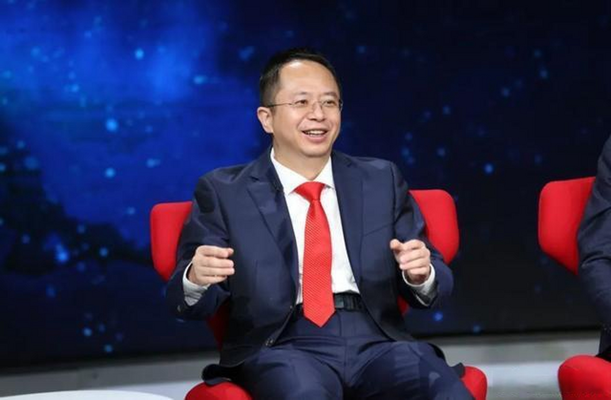 周鸿祎宣布上线"360ai商店" 5月14日消息,360集团创始人周鸿祎宣布360