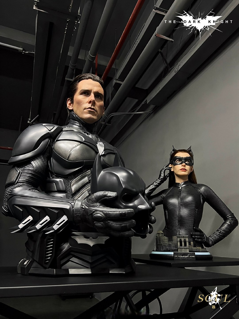 • #蝙蝠侠# & #猫女# • photo by 布 さん • by  开天工作室