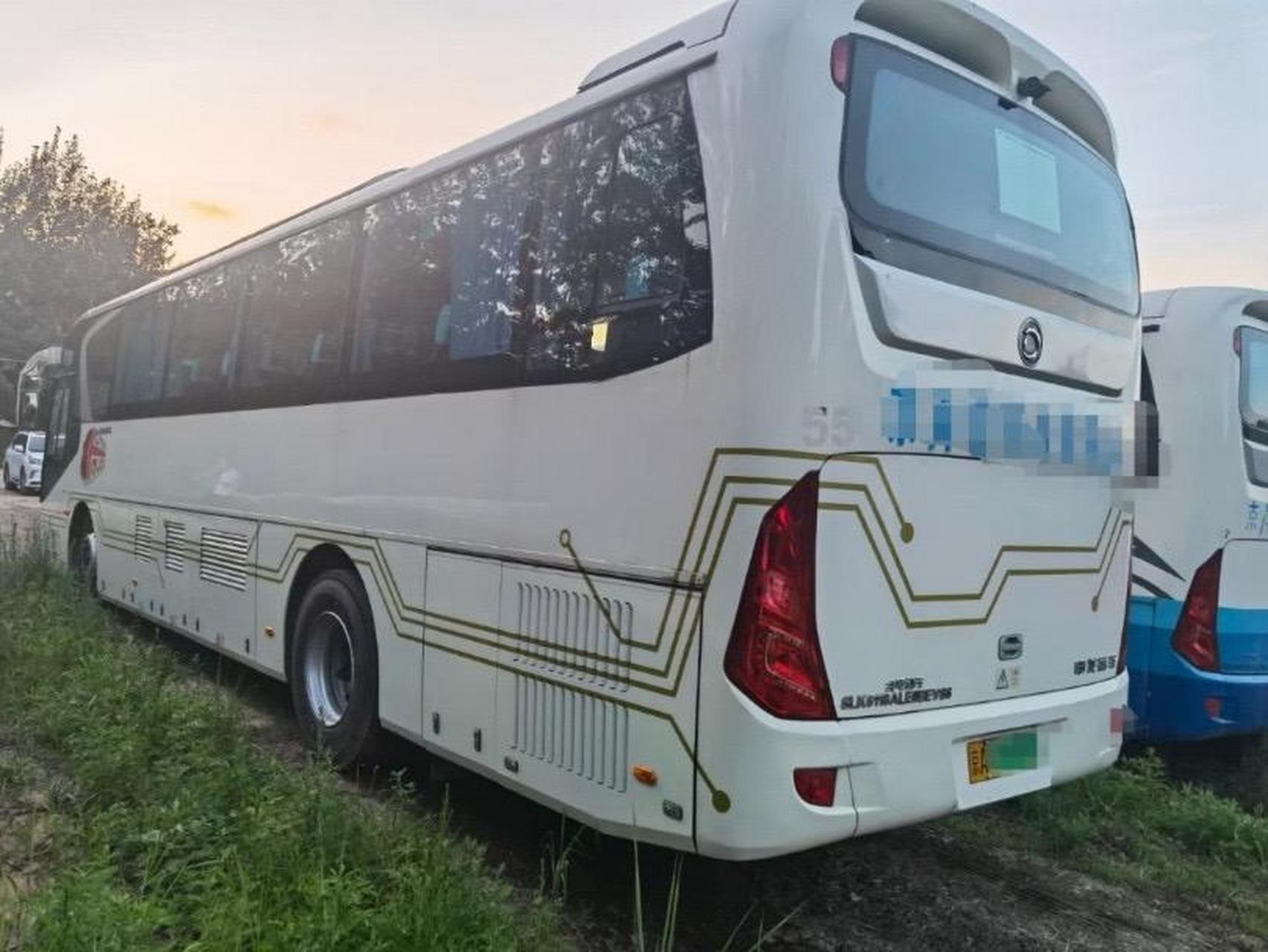 新到5台纯白色申龙50座新能源纯电动客车,18年上牌,非营运173度电国轩