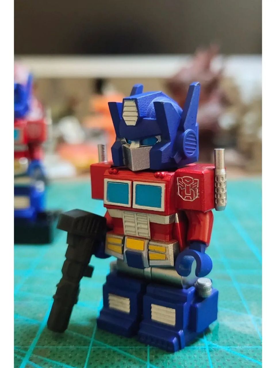 变形金刚机器人汽车人擎天柱积木人仔玩具