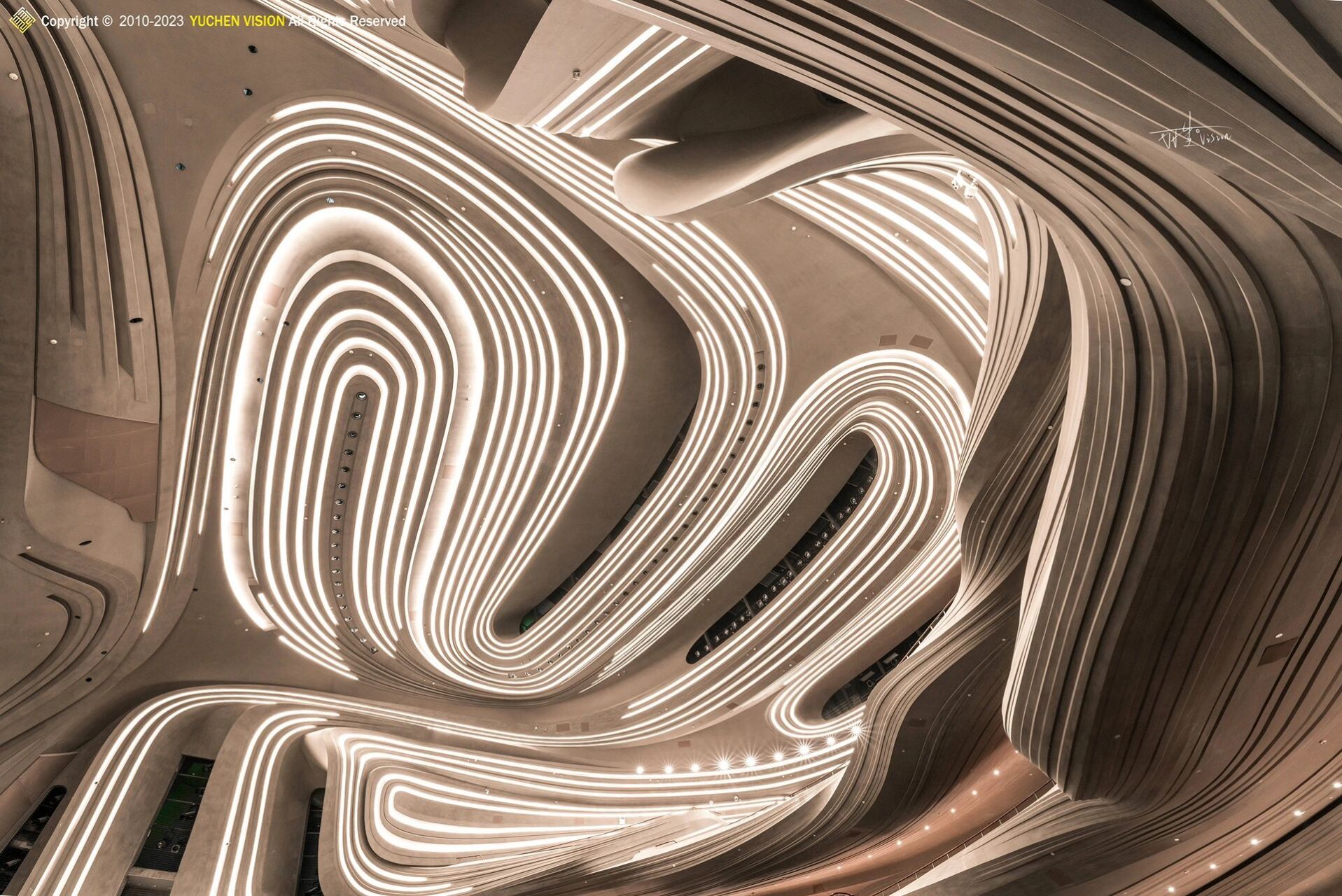 扎哈设计的梅溪湖剧院,美学巅峰 扎哈设计的建筑几乎把线条的线条与不