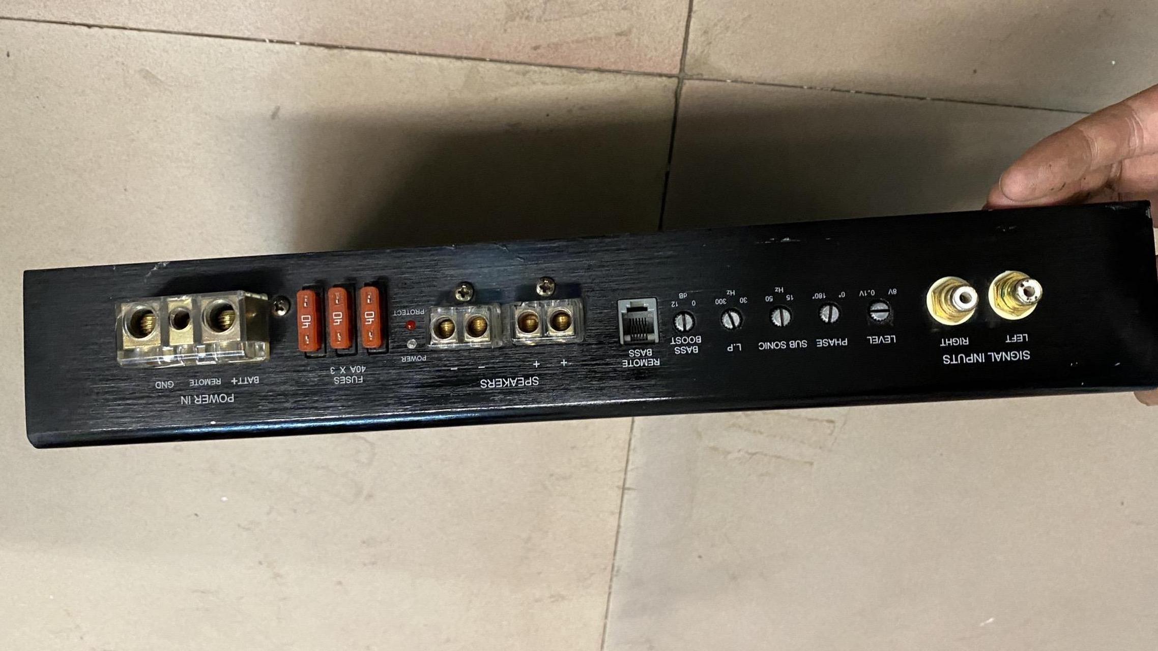 卡莱bm6010汽车功放,单路,纯炮机.全原将正常使用,500元.