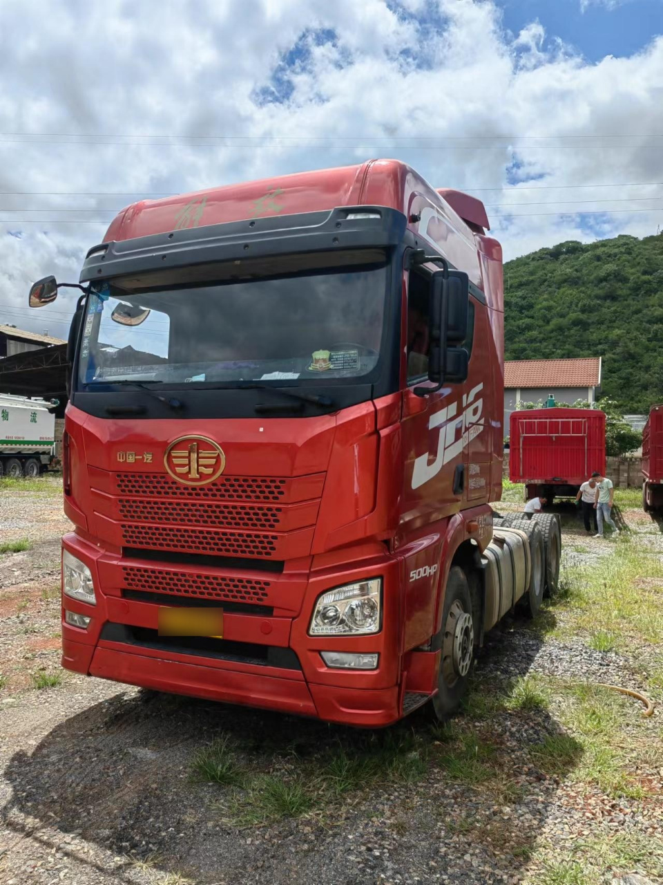 在售解放jh6—500马力(红颜色17年9月份500潍柴,带强制险/灰颜色17年5