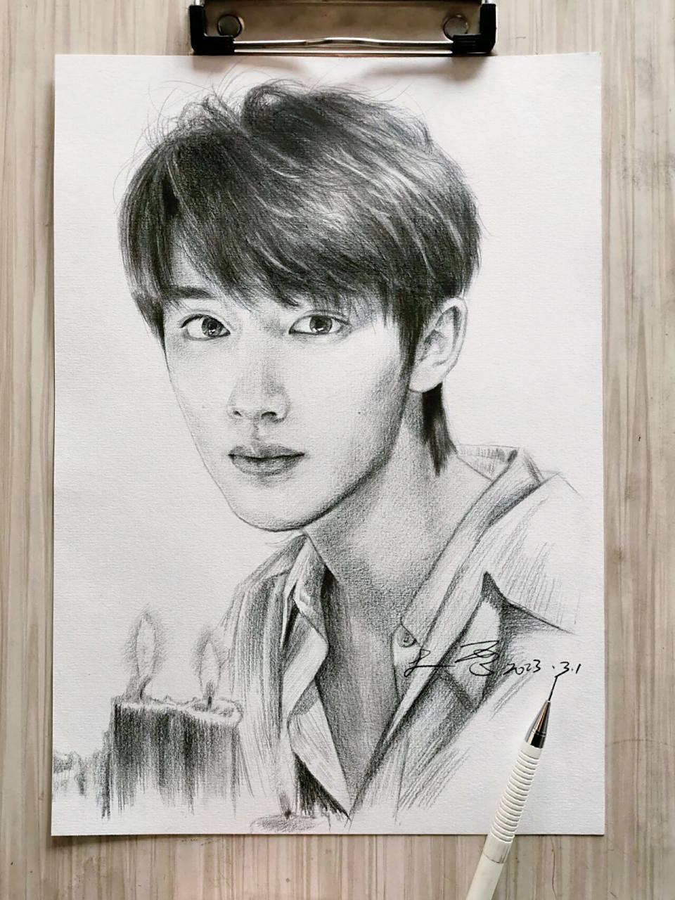 我妈夸我画的丁程鑫好看!  刚画的时候 我妈问我"你画的是个小明星吧?