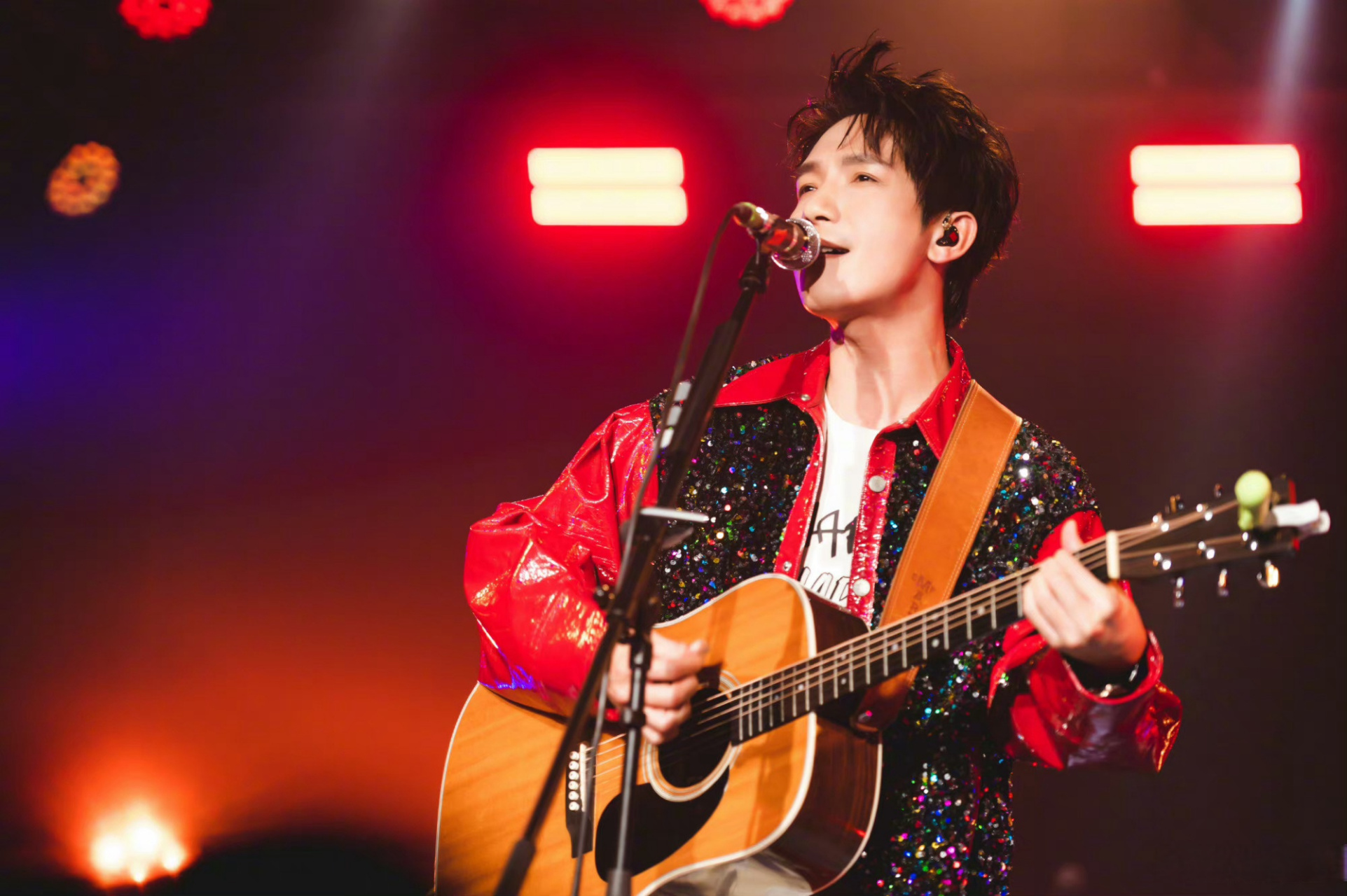 陈楚生淄博音乐节# 传下去,陈楚生北上广有带座巡演