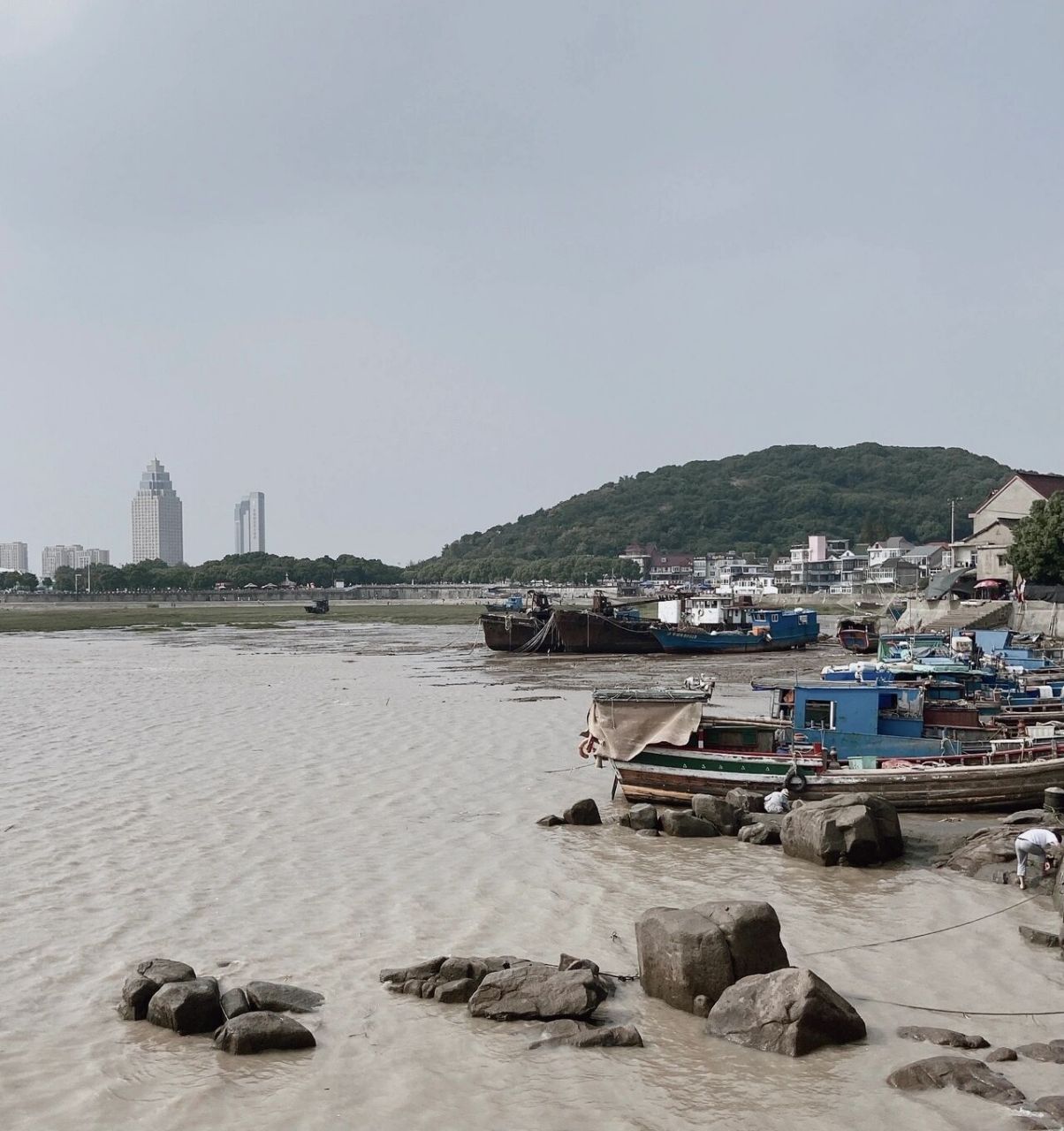 嘉兴周边游之乍浦海边栈道 虽然黄泥水,但是吹吹海风,拍拍照,心情好好
