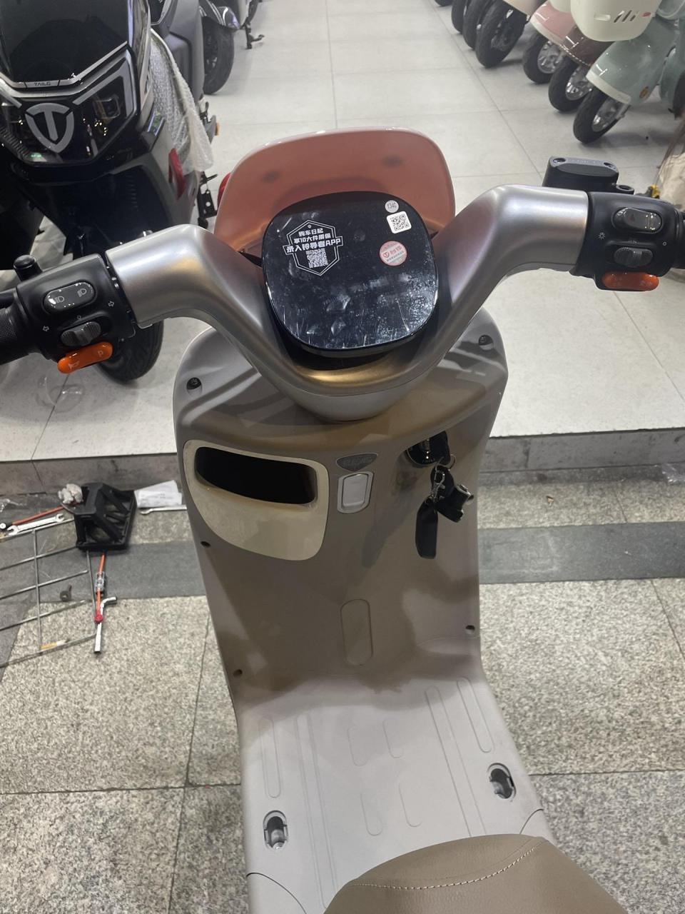台铃新款标致eb  智能app华为鸿蒙系统 机车互联  别传统钥匙 97