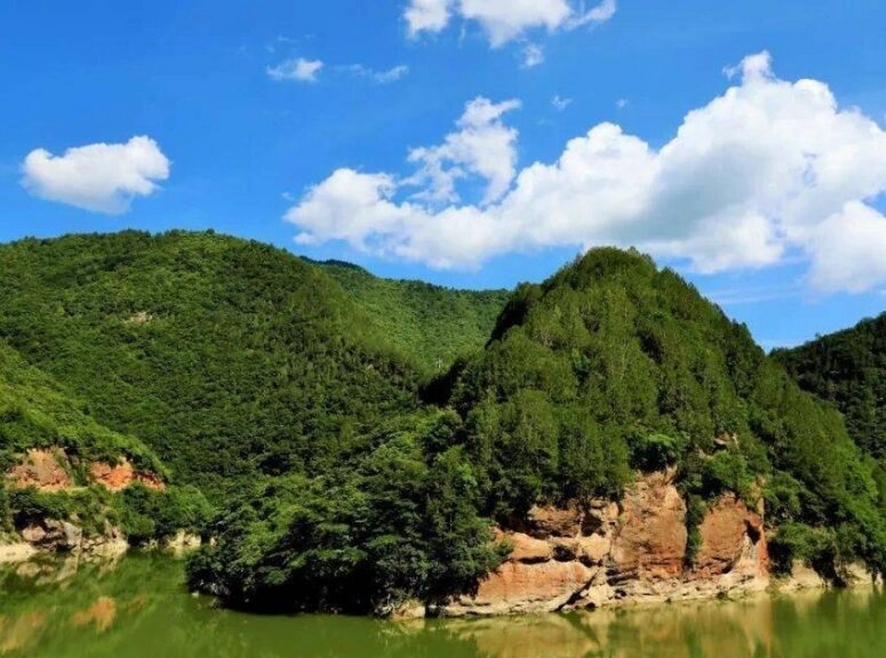 两当县景点 两当县 两当兵变纪念馆 云屏河水利风景区 张家黑河自然