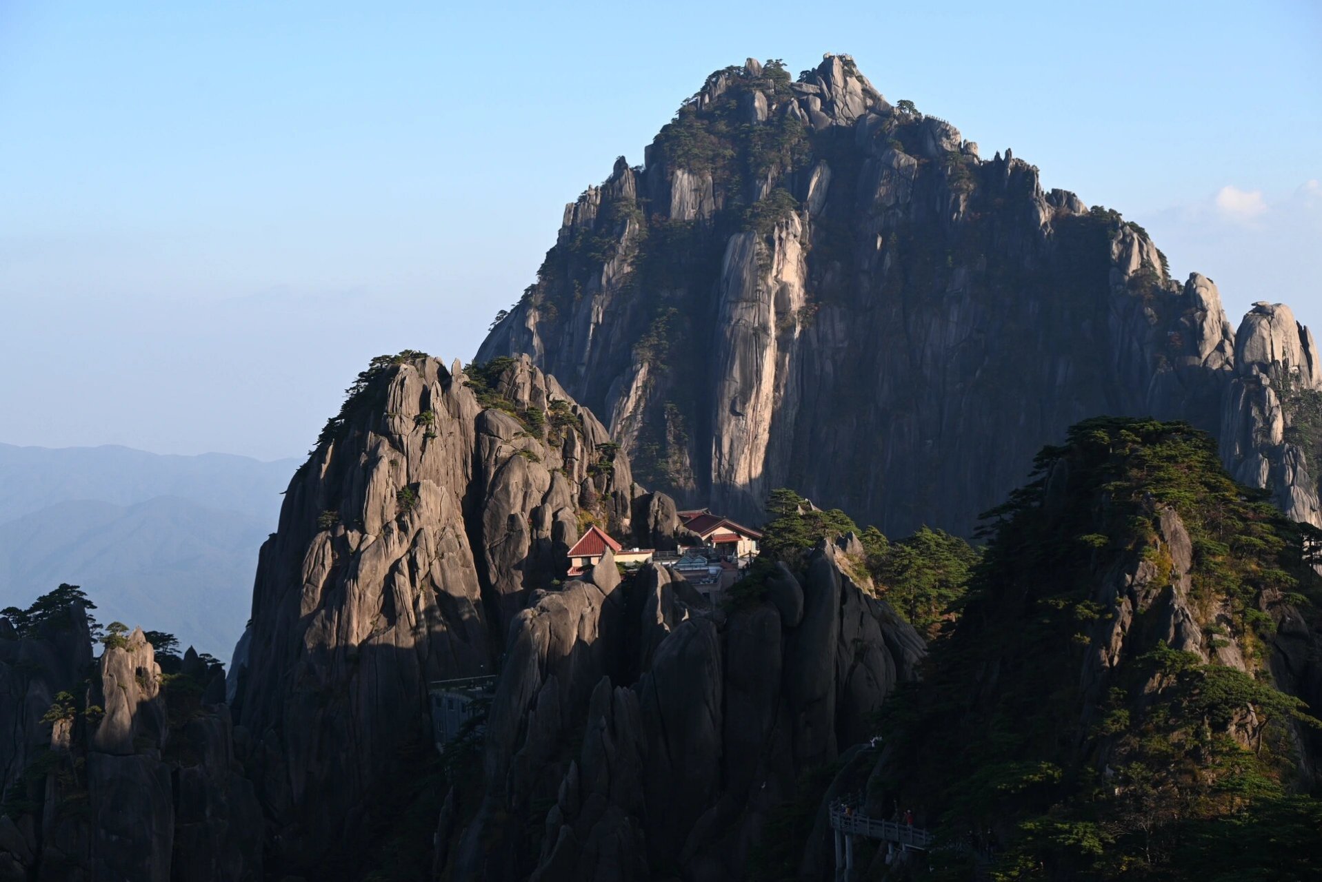黄山天都峰|神仙居所 黄山诸峰中最爱天都峰,雄伟峻峭,拔地通天.