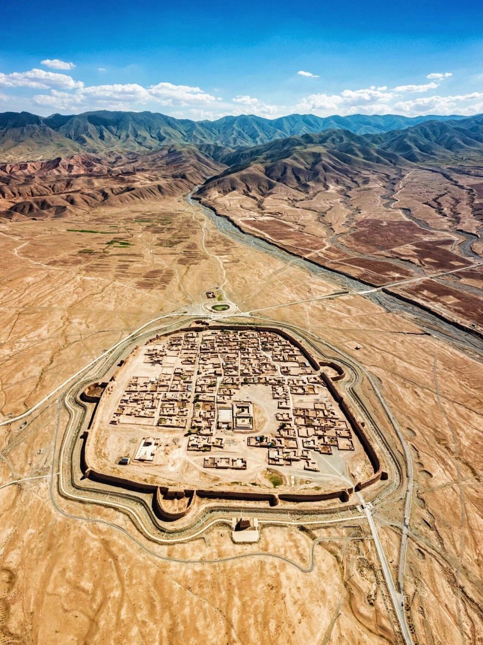 中国保存完好的魔幻古城 永泰古城-又名龟城 位于甘肃白银市景泰县