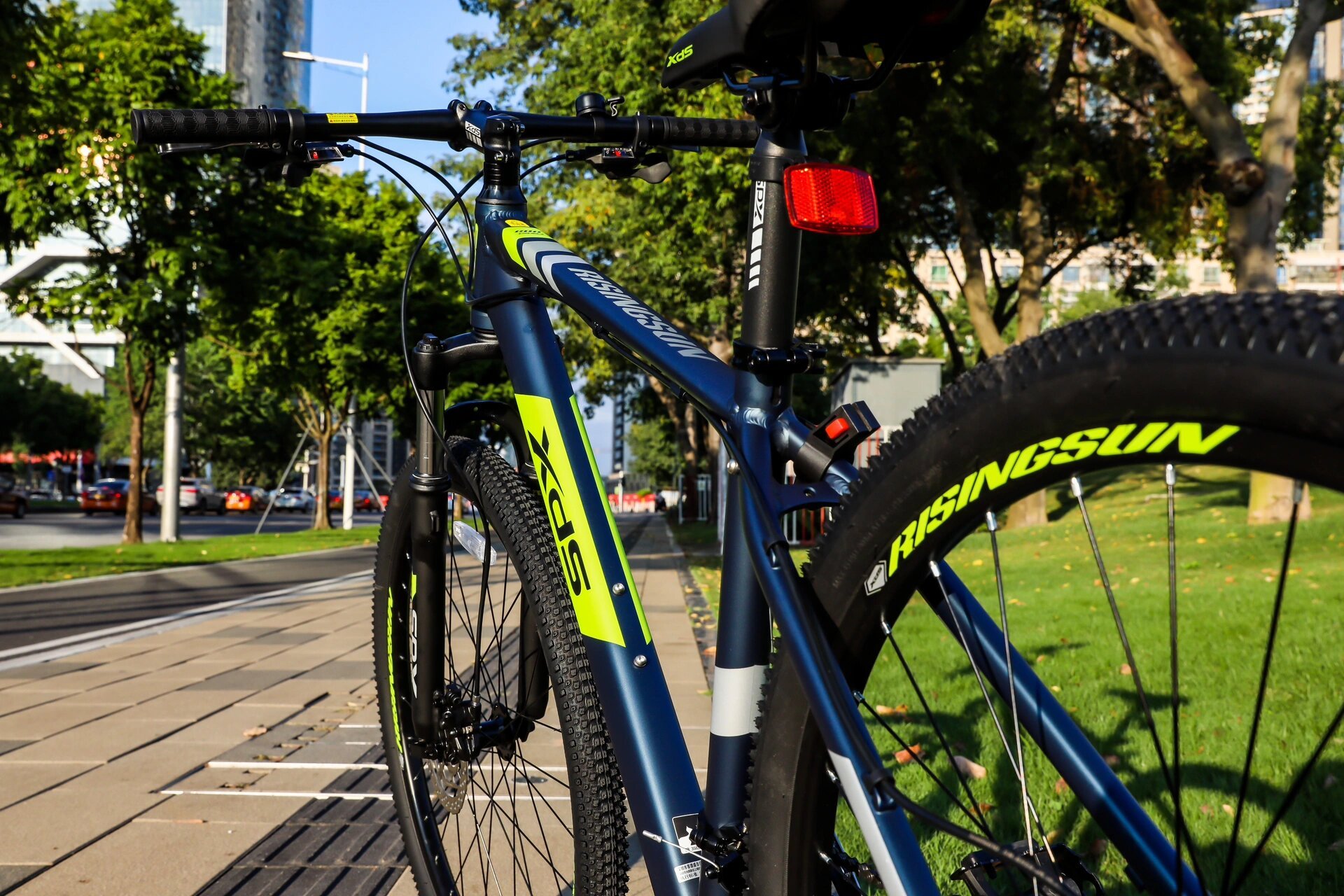 喜提新车|喜德盛旭日600pro  今天拍了公路自行车赛,自己还正好收到了