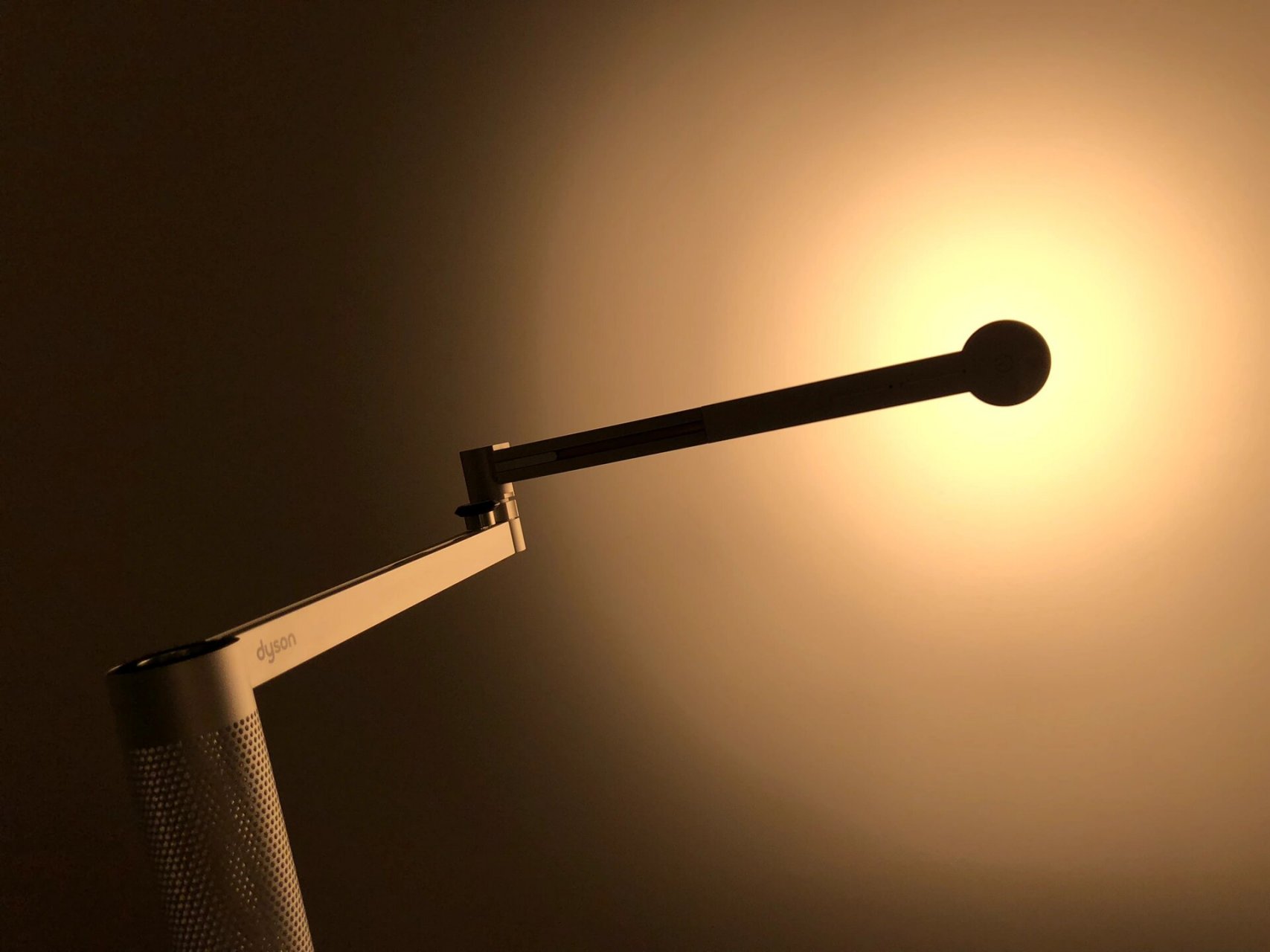 酷炫的dyson戴森落地灯