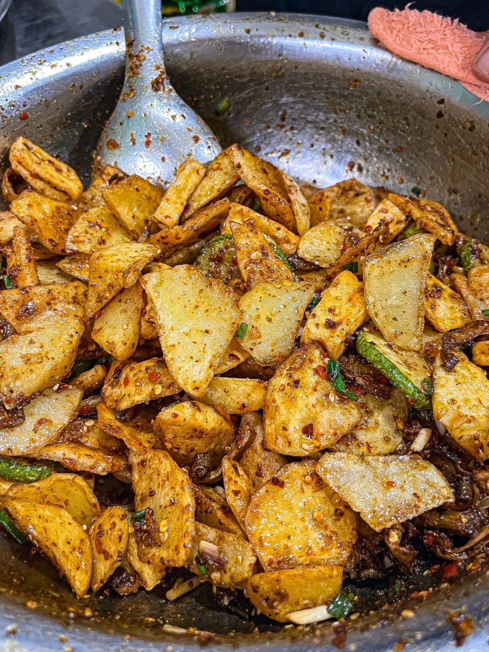 会泽老店大锅洋芋 93名字:东直街洋芋公主 92地址:田园坊新宁巷17