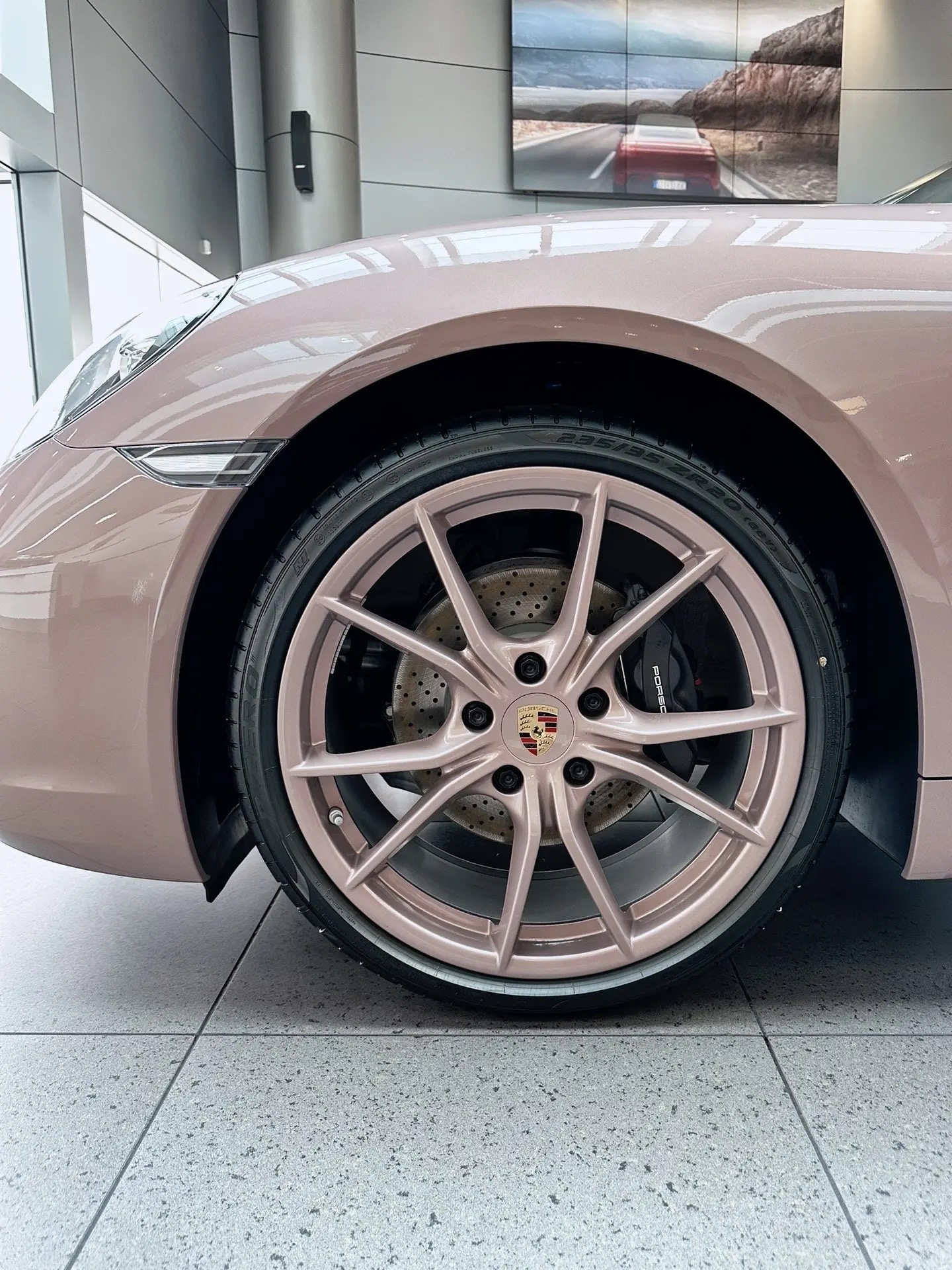 保时捷2023款718cayman现落地60w979717 终于等95到价格回落!