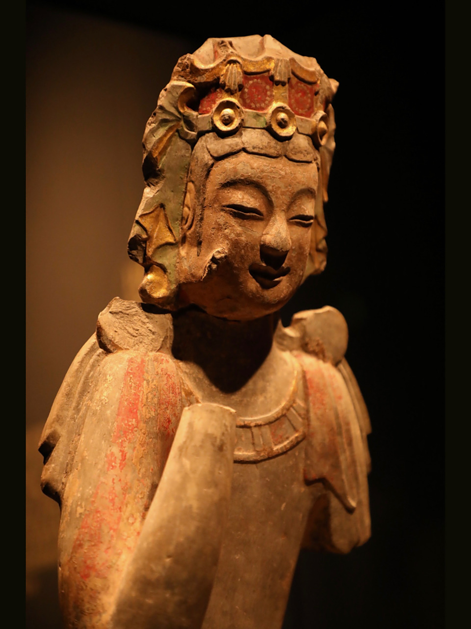 北齐彩绘佛立像 满怀慈悲的"青州风格"佛教造像