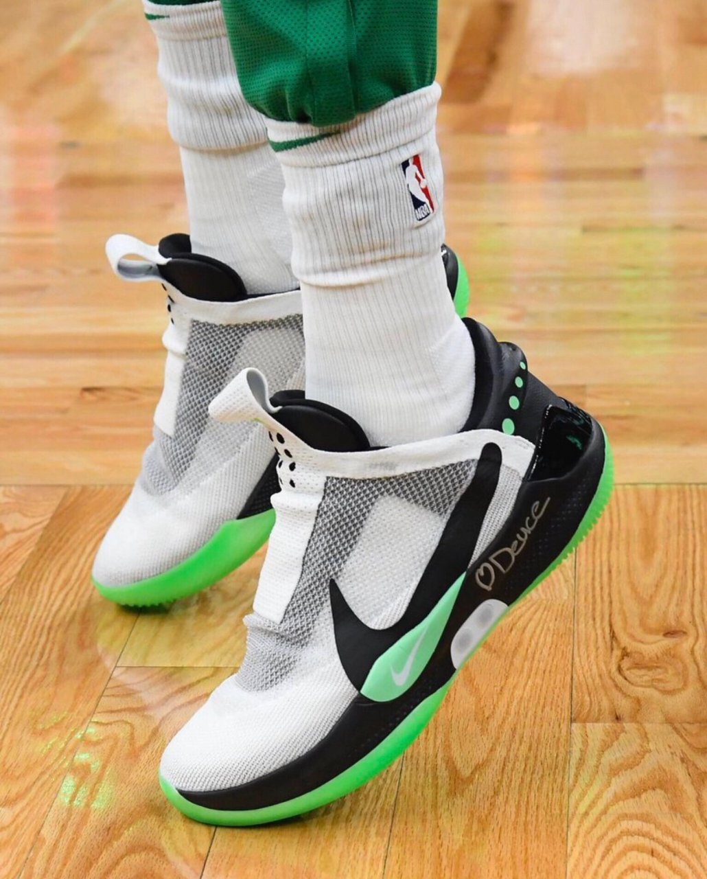nike adapt bb tatum pe 超级稀有的adapt bb的球员版pe 鞋身有经典的