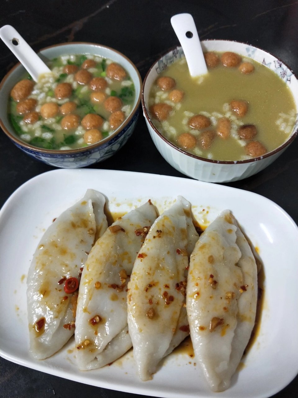 贺州市特色美食——粘米糍 油茶配粘米糍yyds.