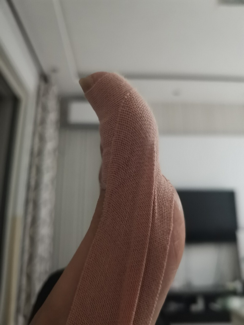 万能的网友请问这种上翘的大脚趾穿什么单鞋 上翘的大脚趾真的不配穿