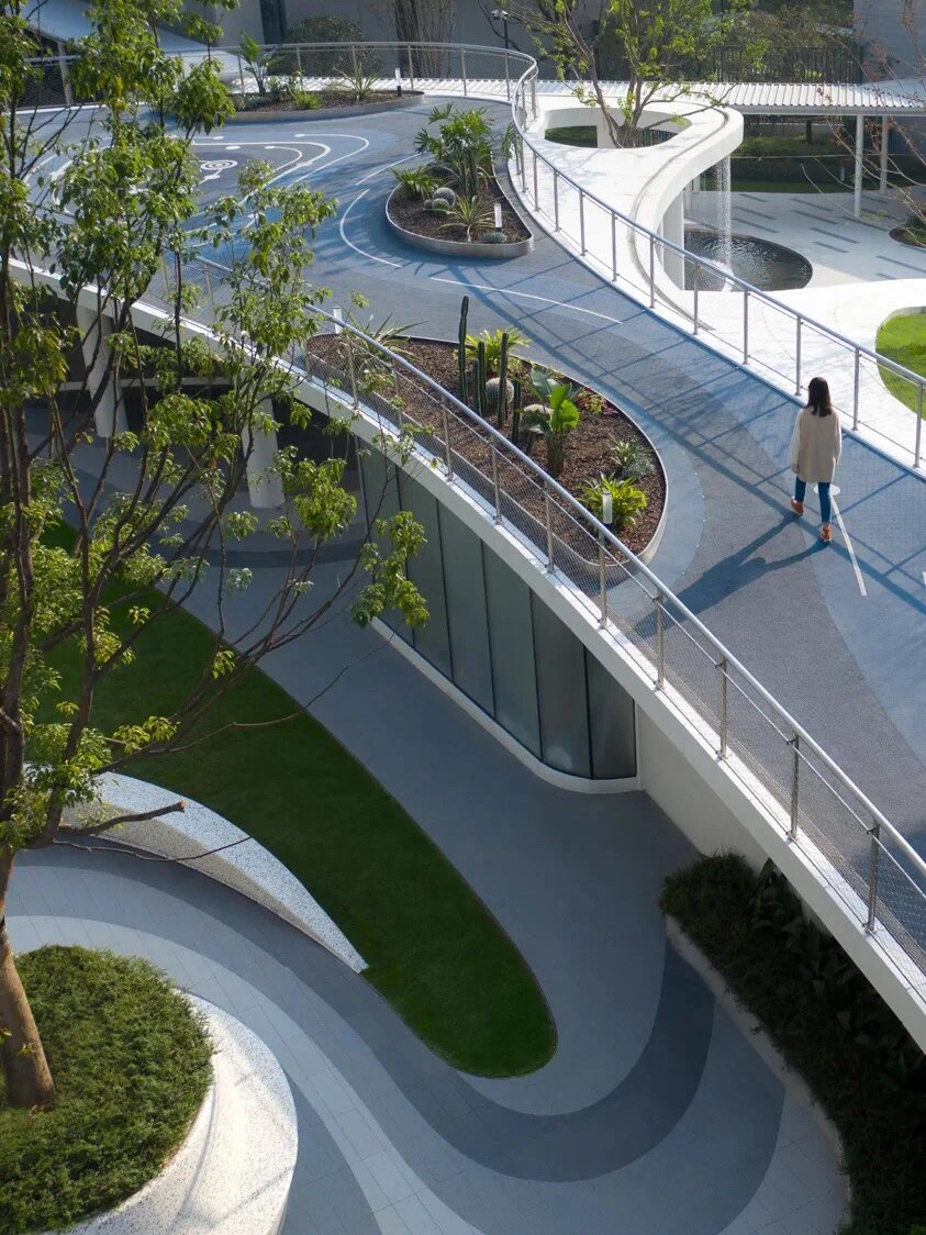 浙江:桐庐· 融创圆尊府|地景艺术游乐园 桐庐位于分水江和富春江交汇