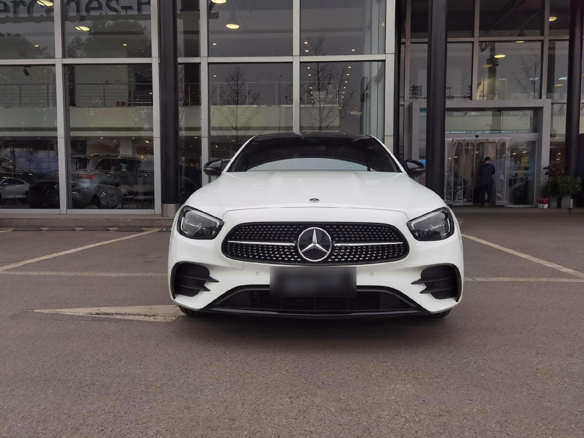 奔驰4s店直售. e300运动时尚(进口) 2022年10月 2.7万公里 原版38.8万
