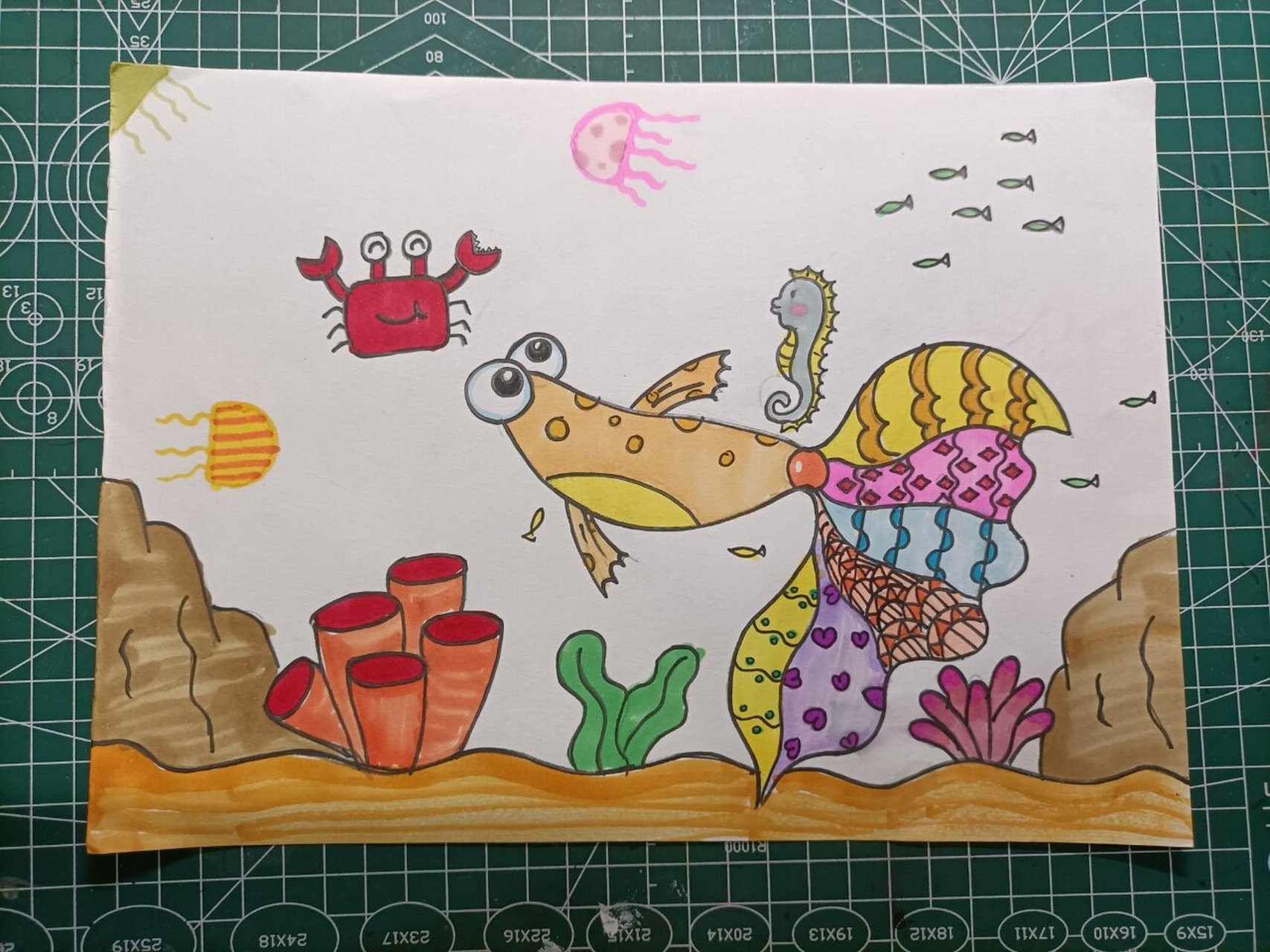 孔雀鱼简笔画儿童画