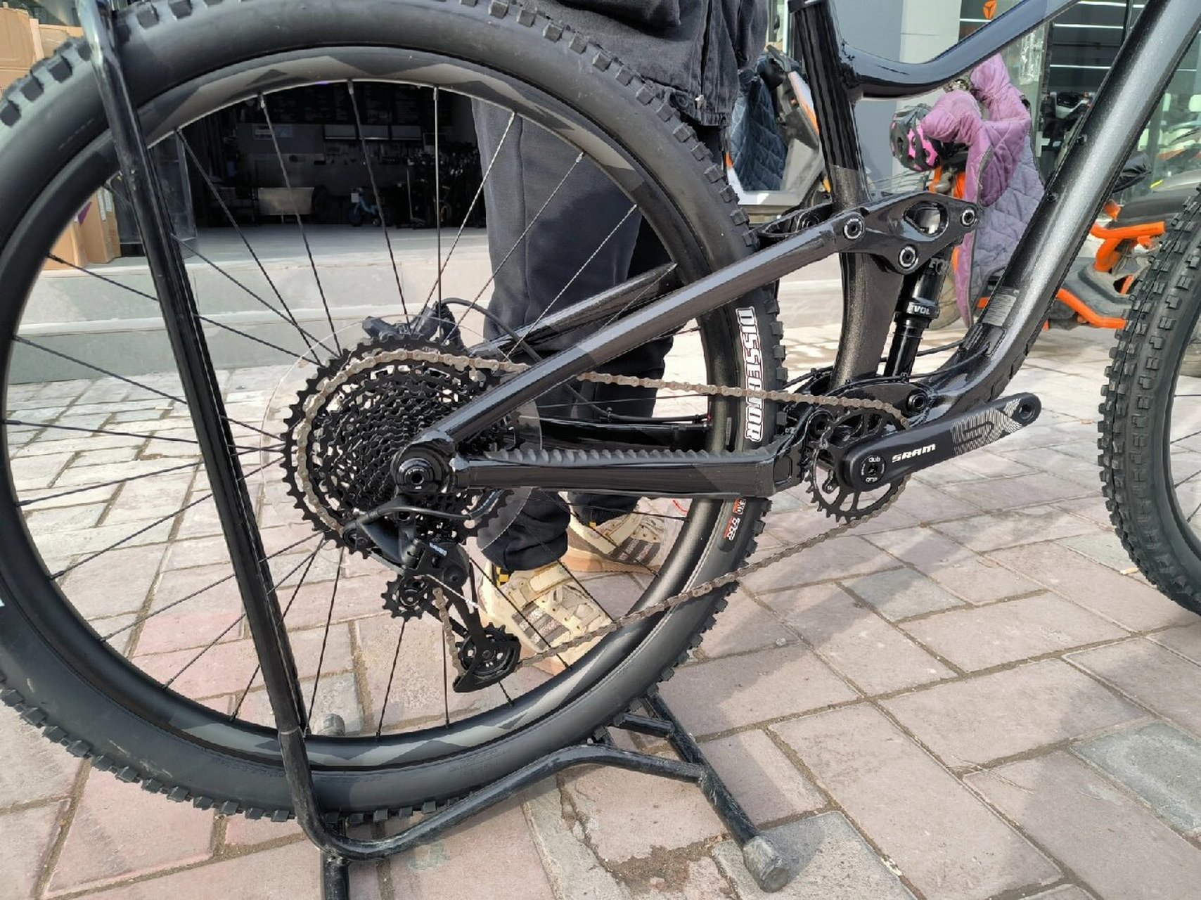 捷安特trance x 29 2 软尾山地车开箱装车     29 英寸车轮经过优化