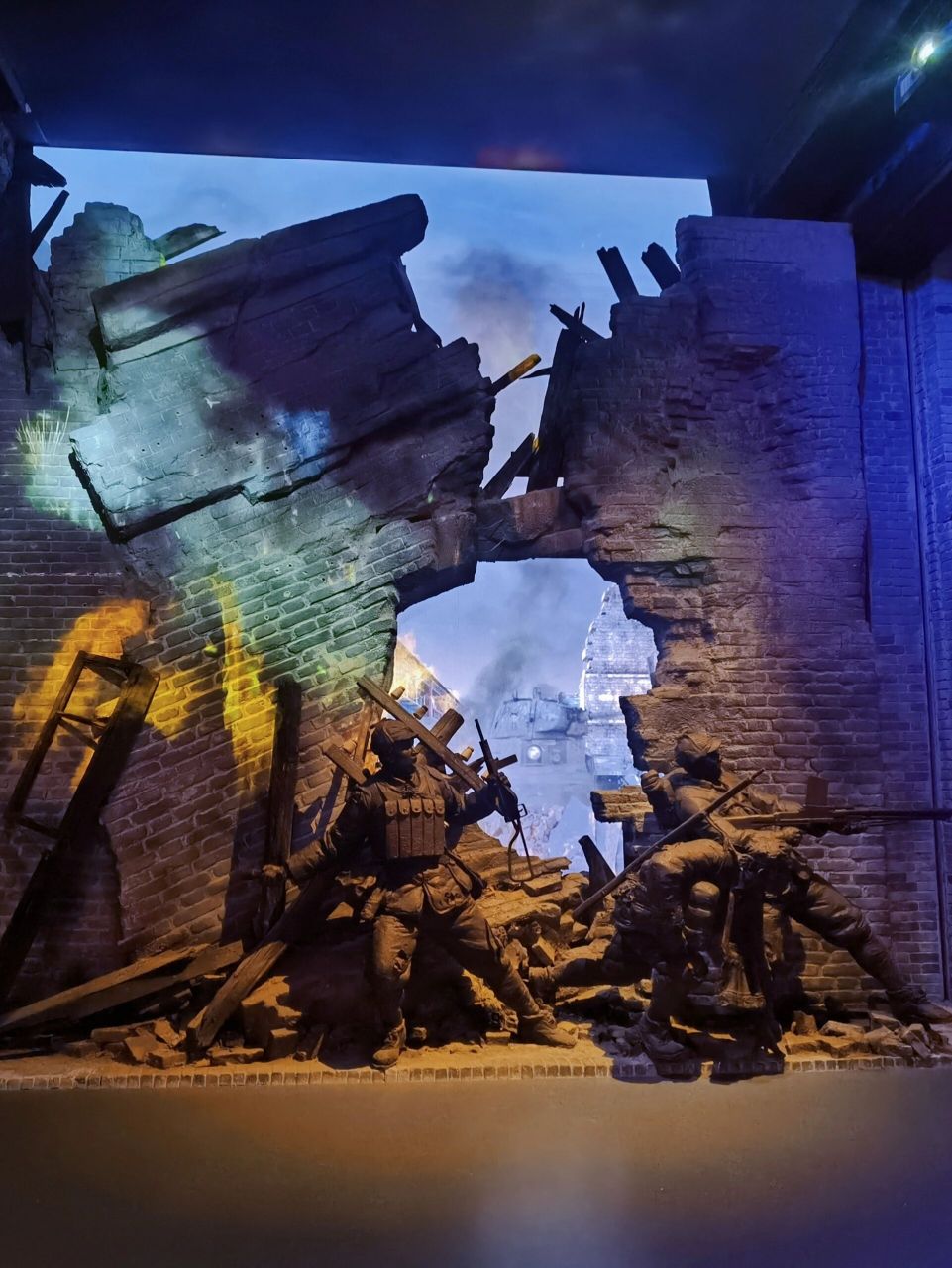 石家庄解放广场纪念馆    以前的火车站,现在的石家庄解放纪念馆,讲述