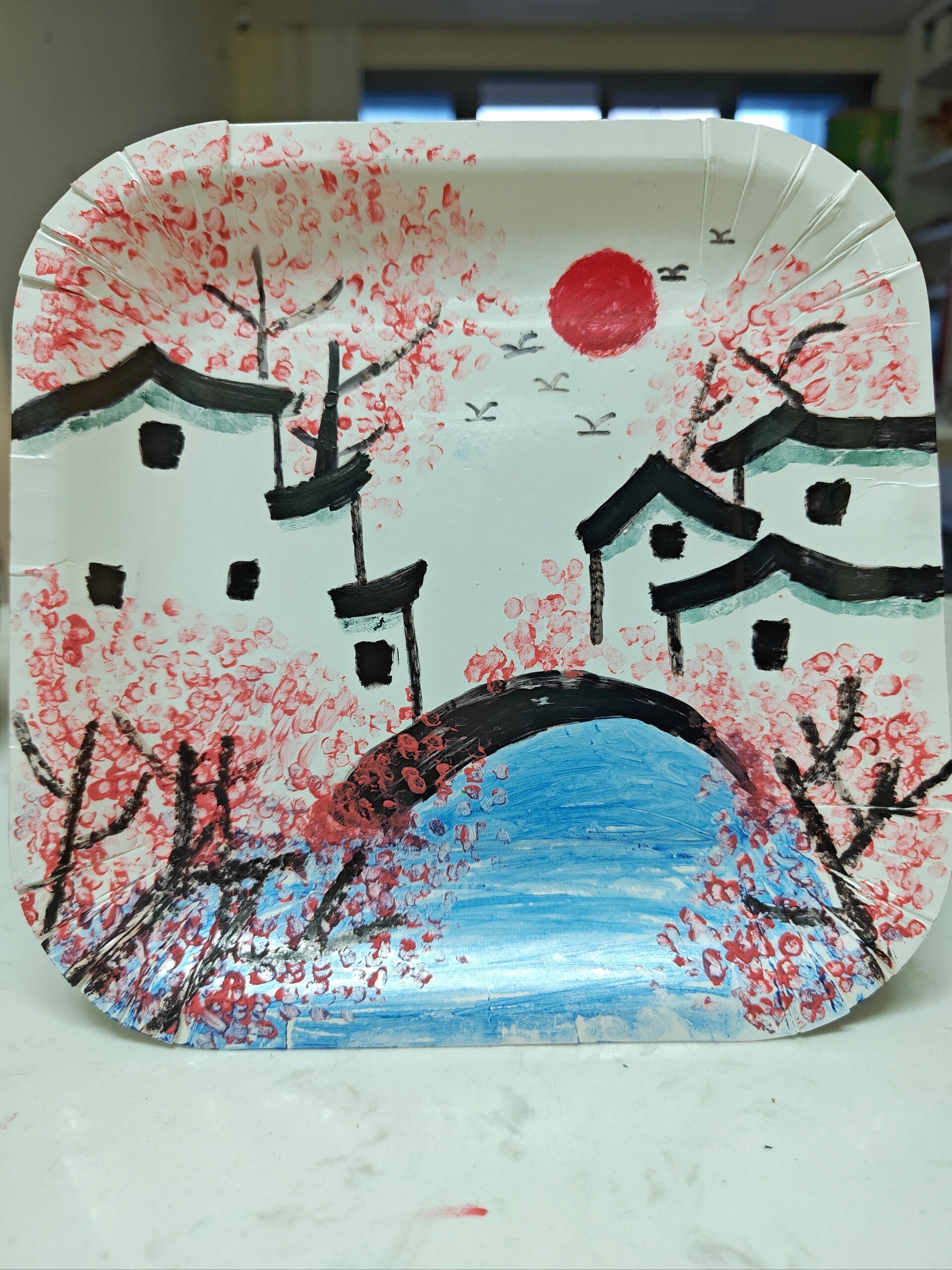 反正要做满 去问了老师,老师说是盘子画 我寻思盘子画,该是个圆盘子吧