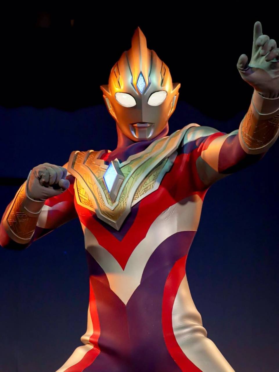 特利迦奥特曼帅气壁纸 来看看特立家到底有多帅吧!