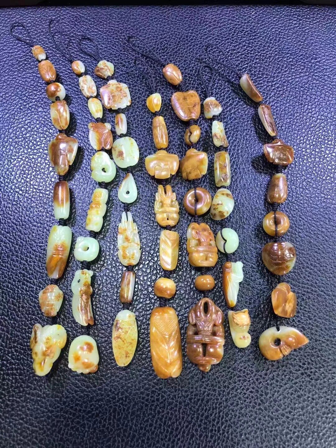 河磨玉红山文化仿古挂件