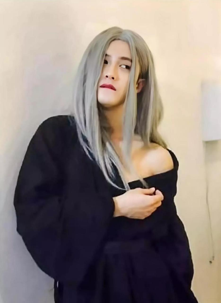 有生之年,没想到还能看到檀健次,邓为和张晚意的女装,网友纷纷表示:这