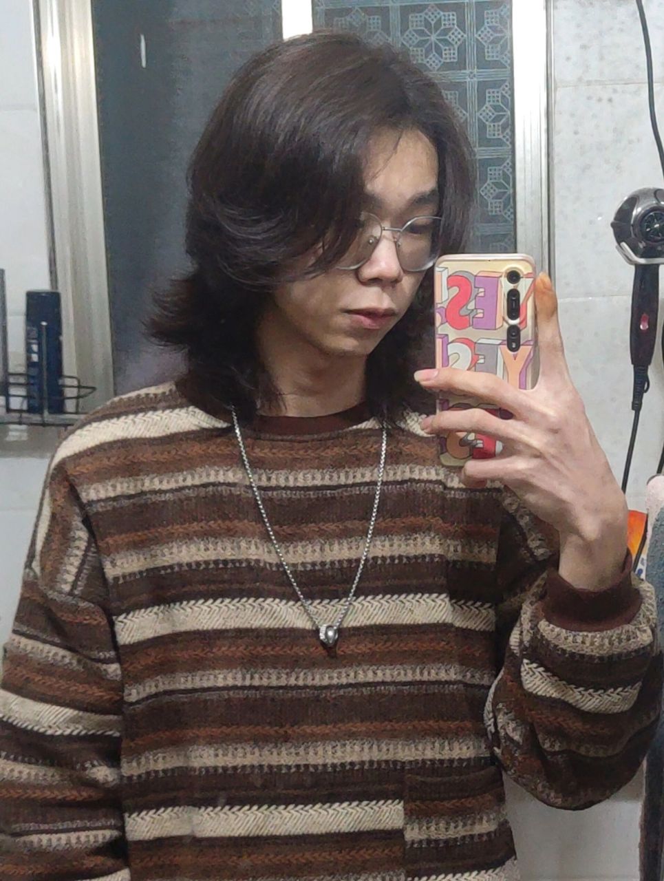 长发男怎么拍身份证求解答 身份证快过期了头发不想剪,有谁长发男的拍