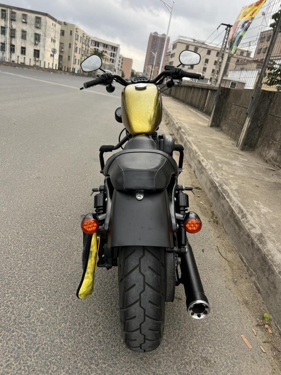 威马野 12年哈雷883n 糖果漆 6000多公里 改装排气 仪表 车况精品 1.