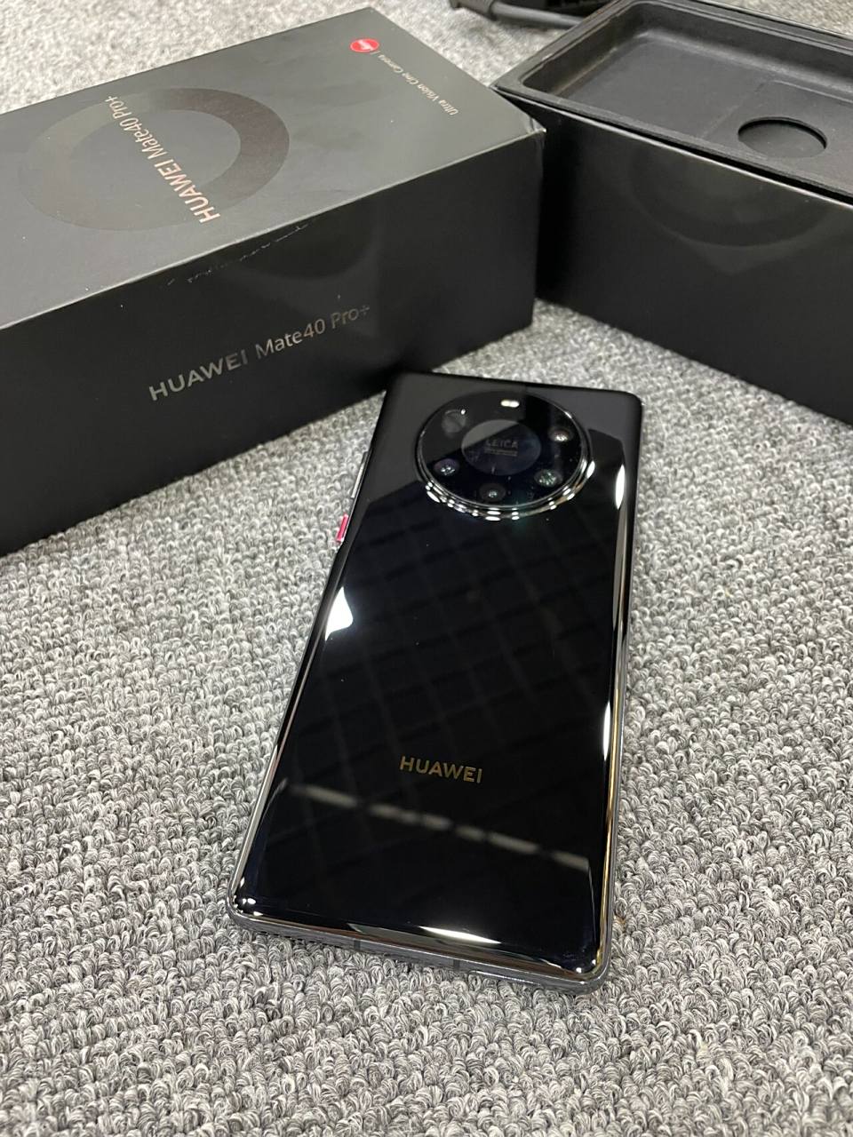 huawei mate40pro  黑色 8 256g 华为mate 40 pro  黑色 保修到9月